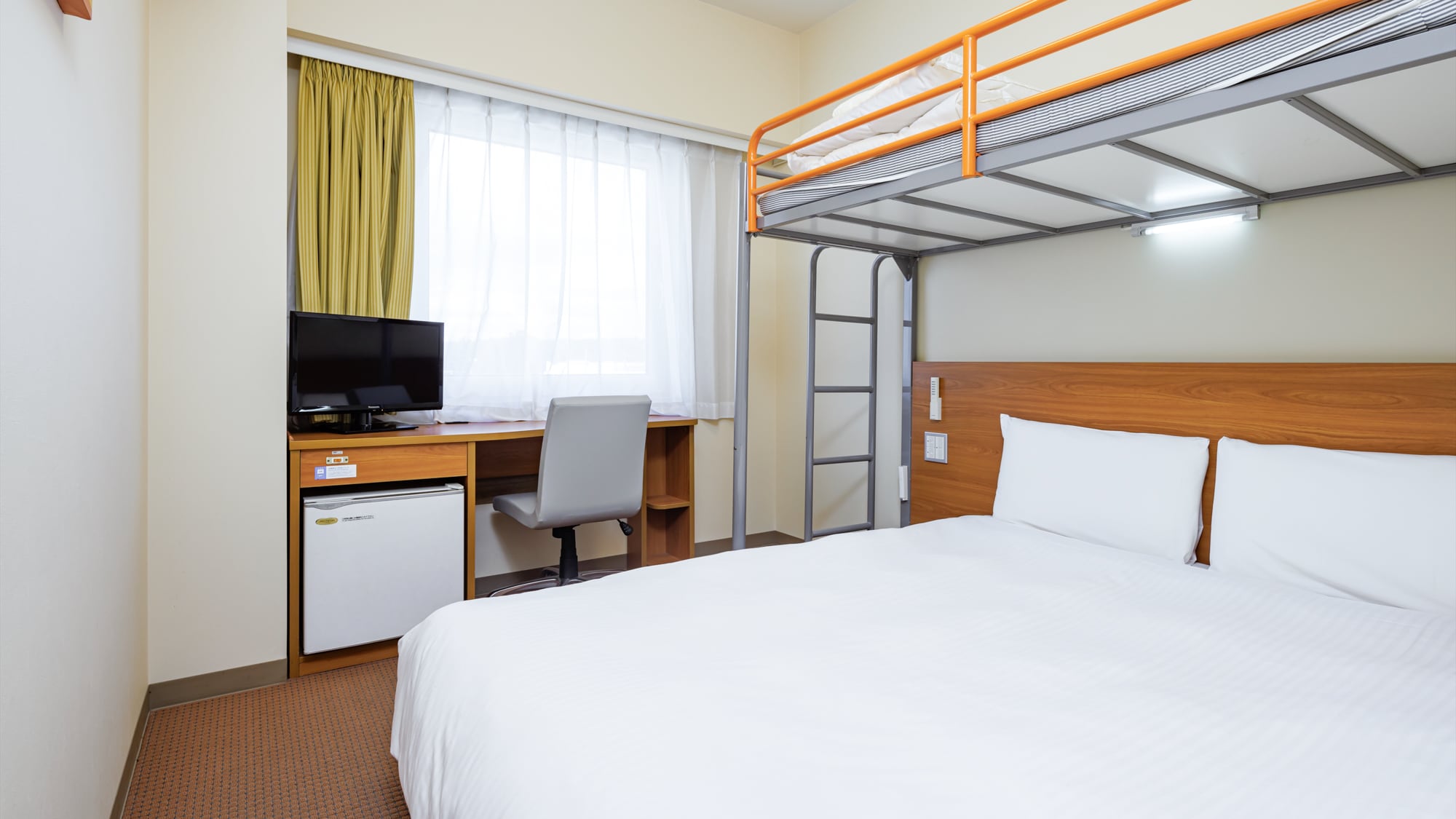 [2 beds] Double + loft bed ◆ 1 bed width 154cm x 1 + 1 bed width 90cm x 1 ◆ Area 15 square meters
