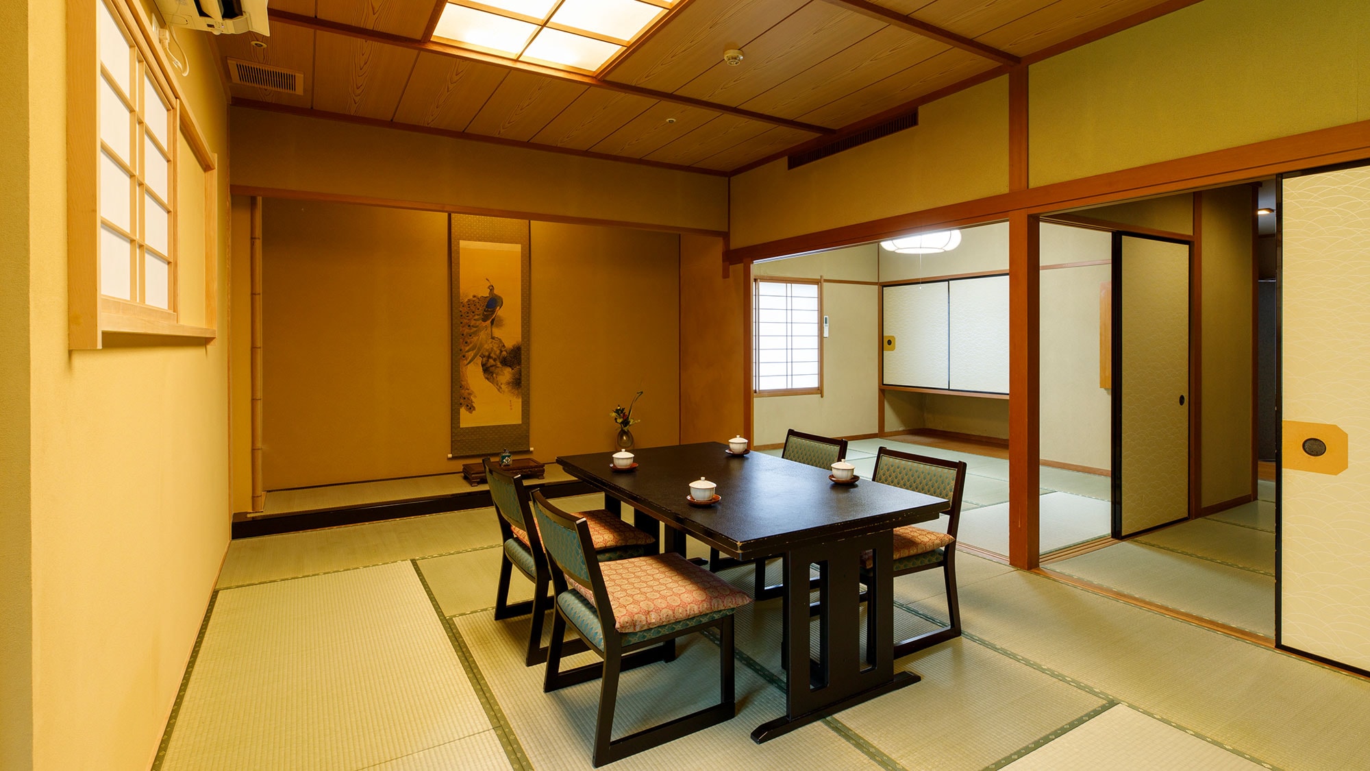 Mizuun Japanese-style room with hot spring