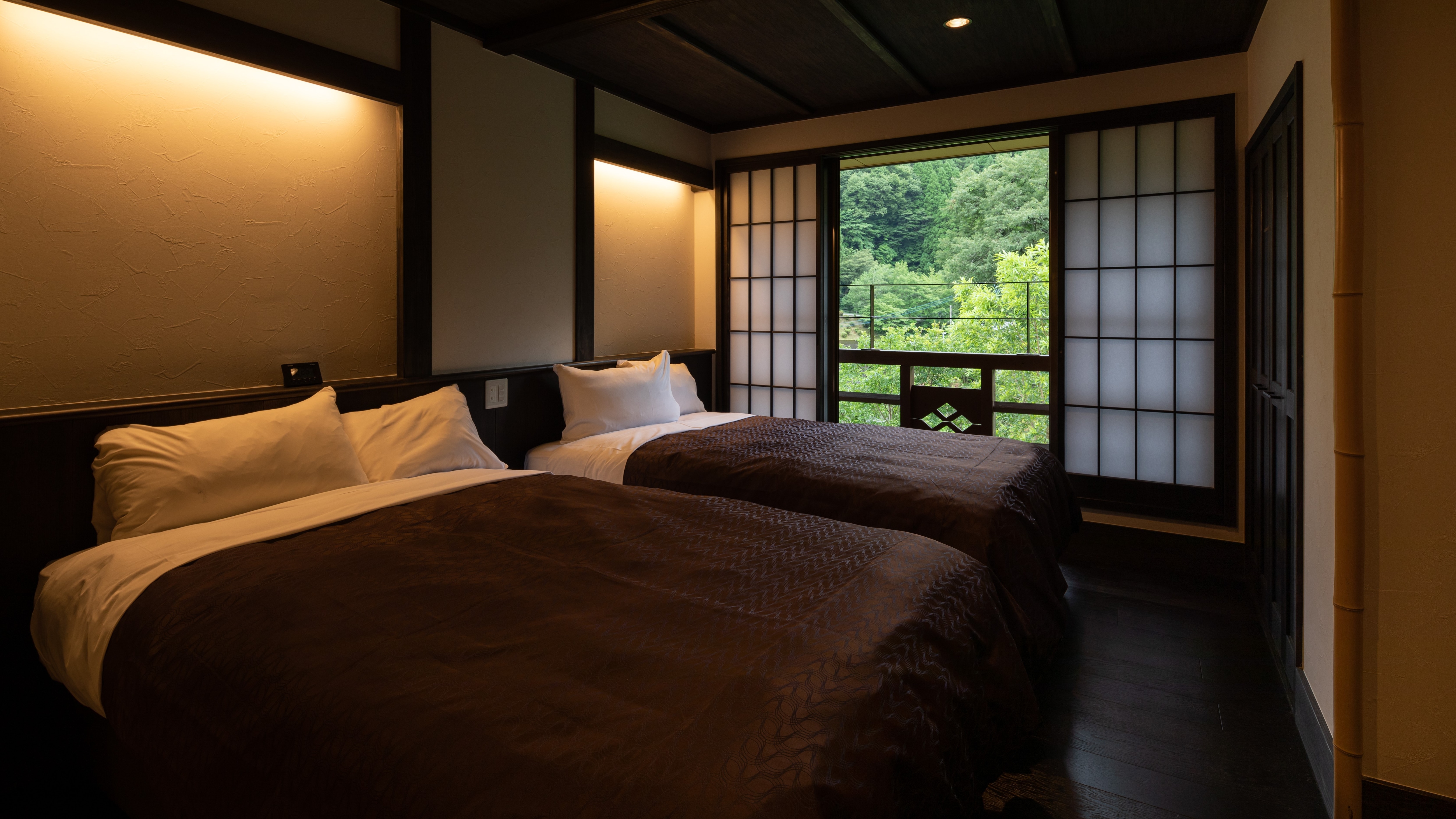 日式和西式房間 II 的例子。這種類型有3個房間。