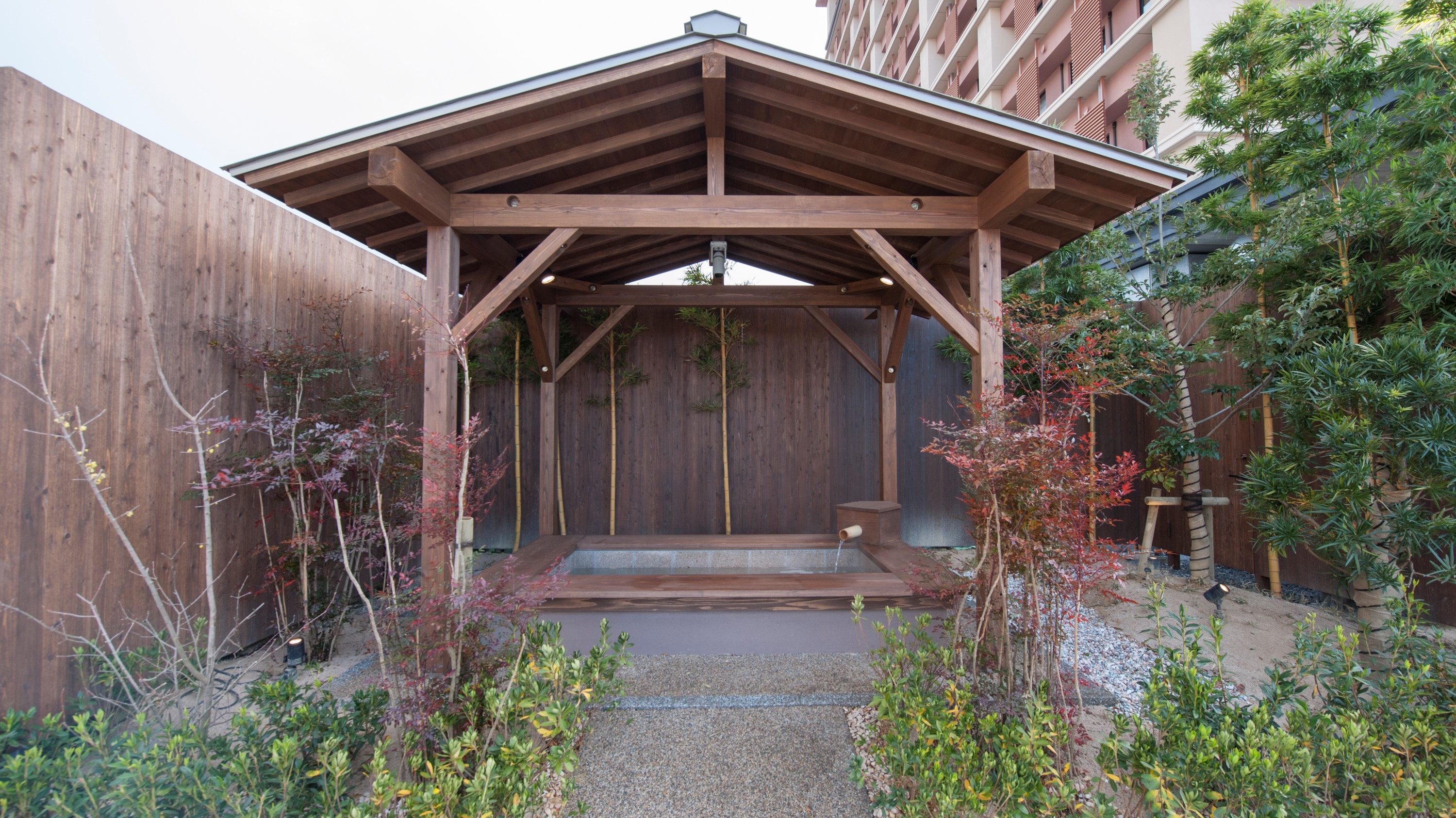 ■ Youkai's footbath (daytime) 1F outdoor 6: 00 ~ 19: 00 * Cleaning is available on the way