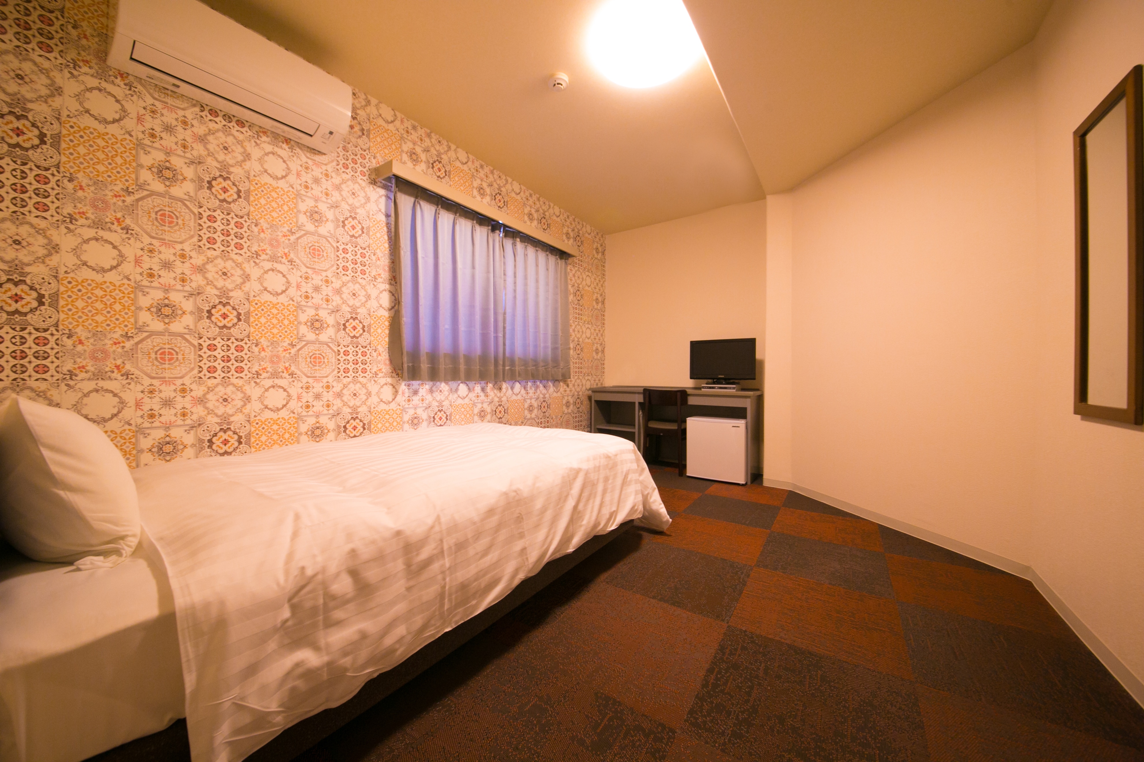 Wide Single~Wide Single Room~