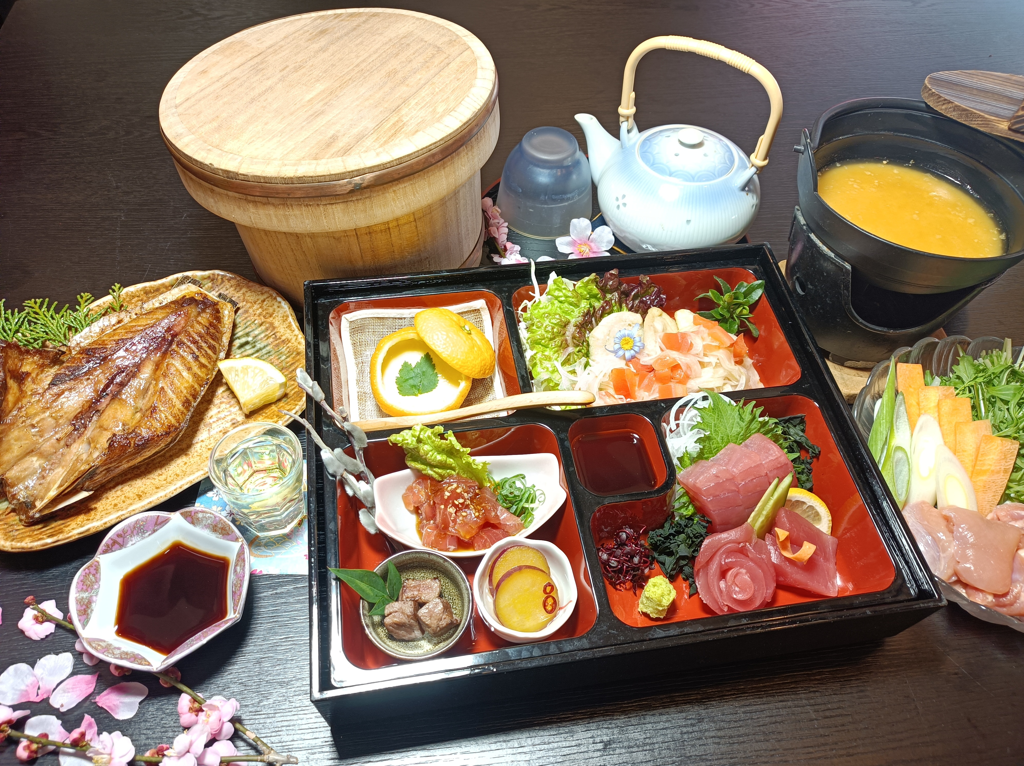 A miso nabe kaiseki dinner featuring Wakayama mandarin chicken and Nachi miso