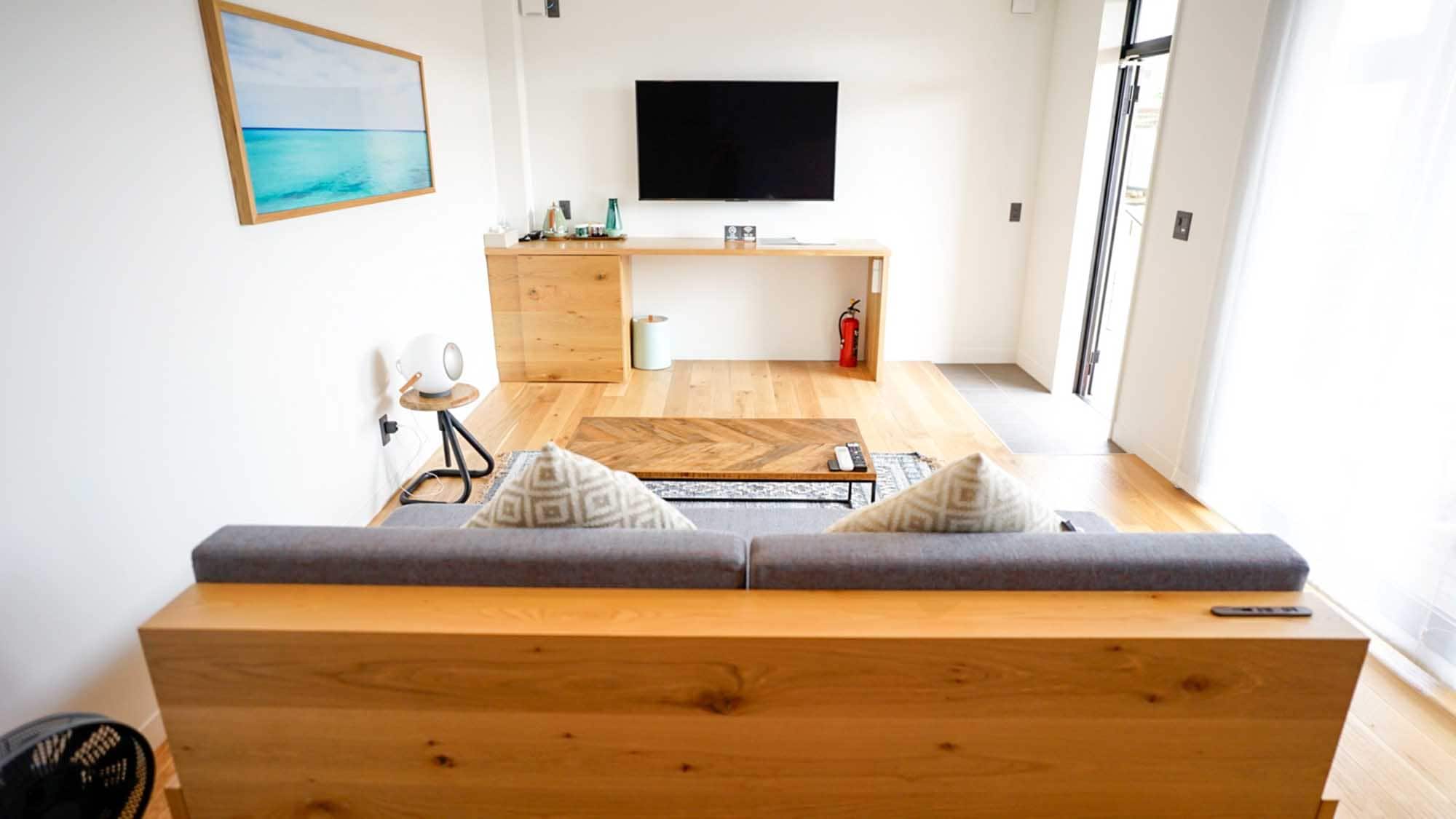 ・[Type A] A bright and open living space.
