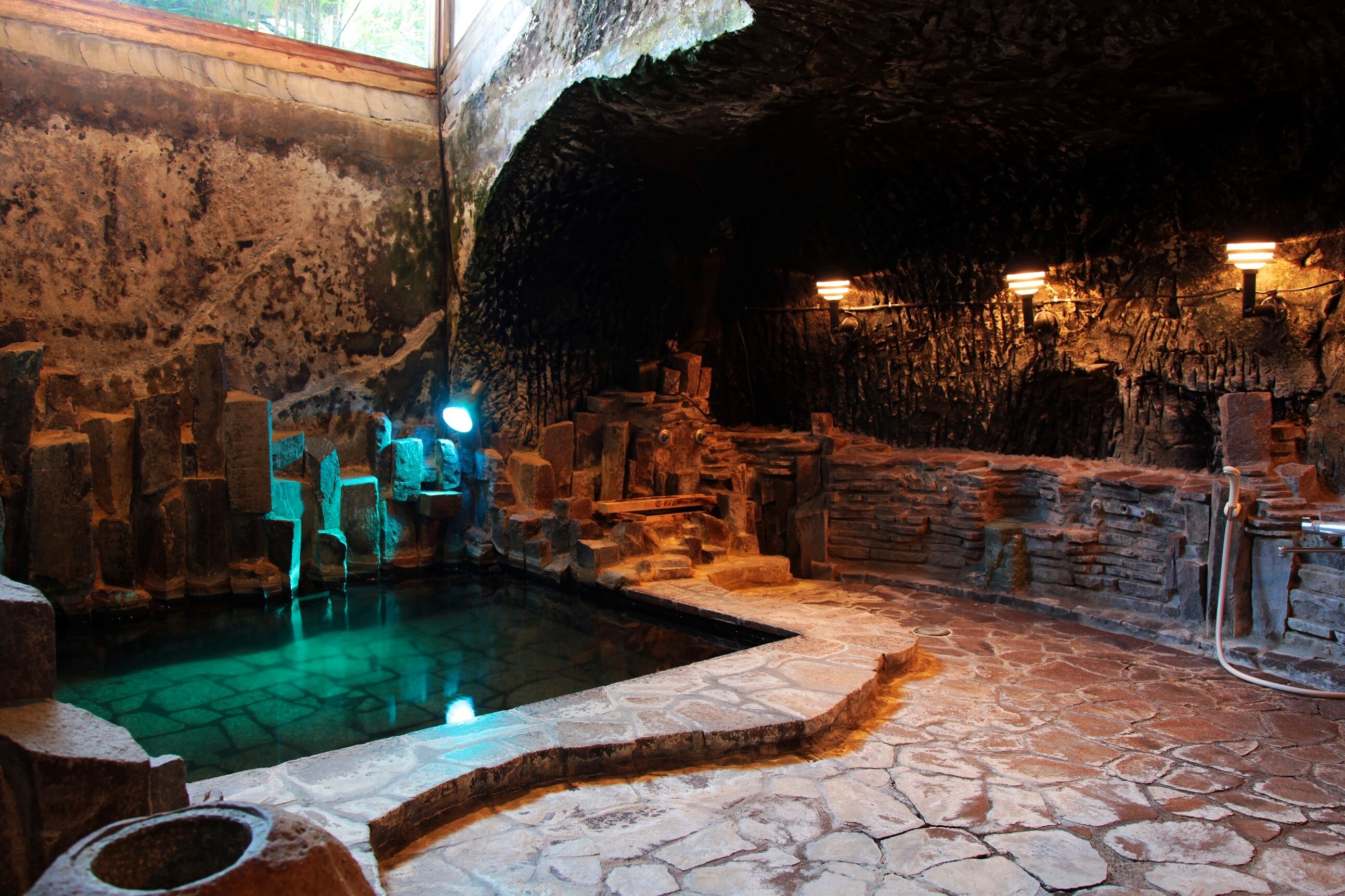 An example of a cave bath