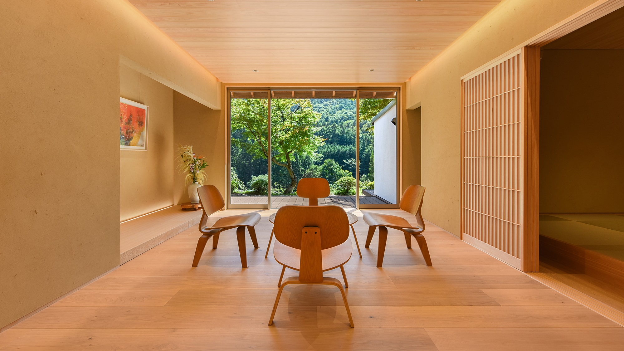 *Superior Japanese-Western Room/A Japanese-Western room with a relaxing Japanese-style room and a bed, providing excellent functionality.
