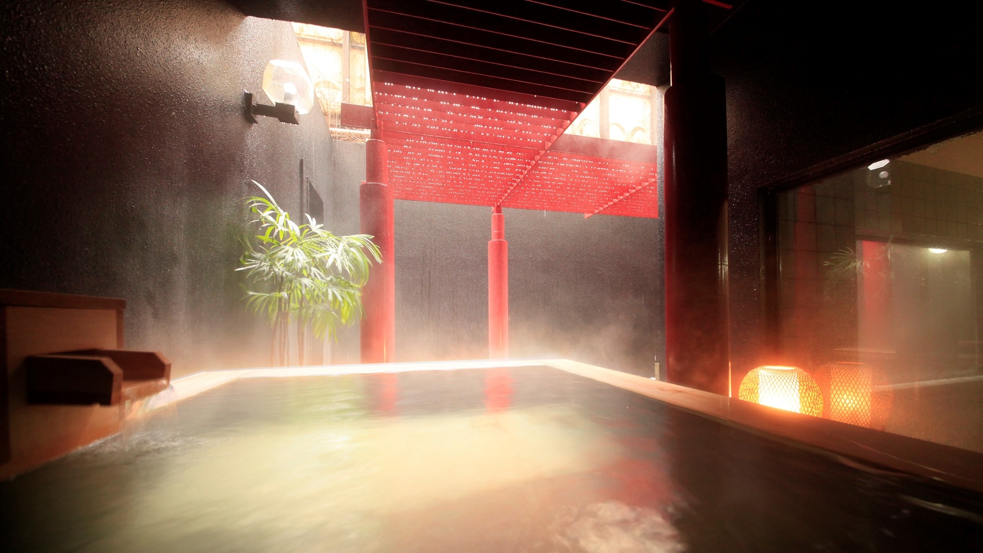 【대욕장】사계절의 공기를 느끼는 노천탕