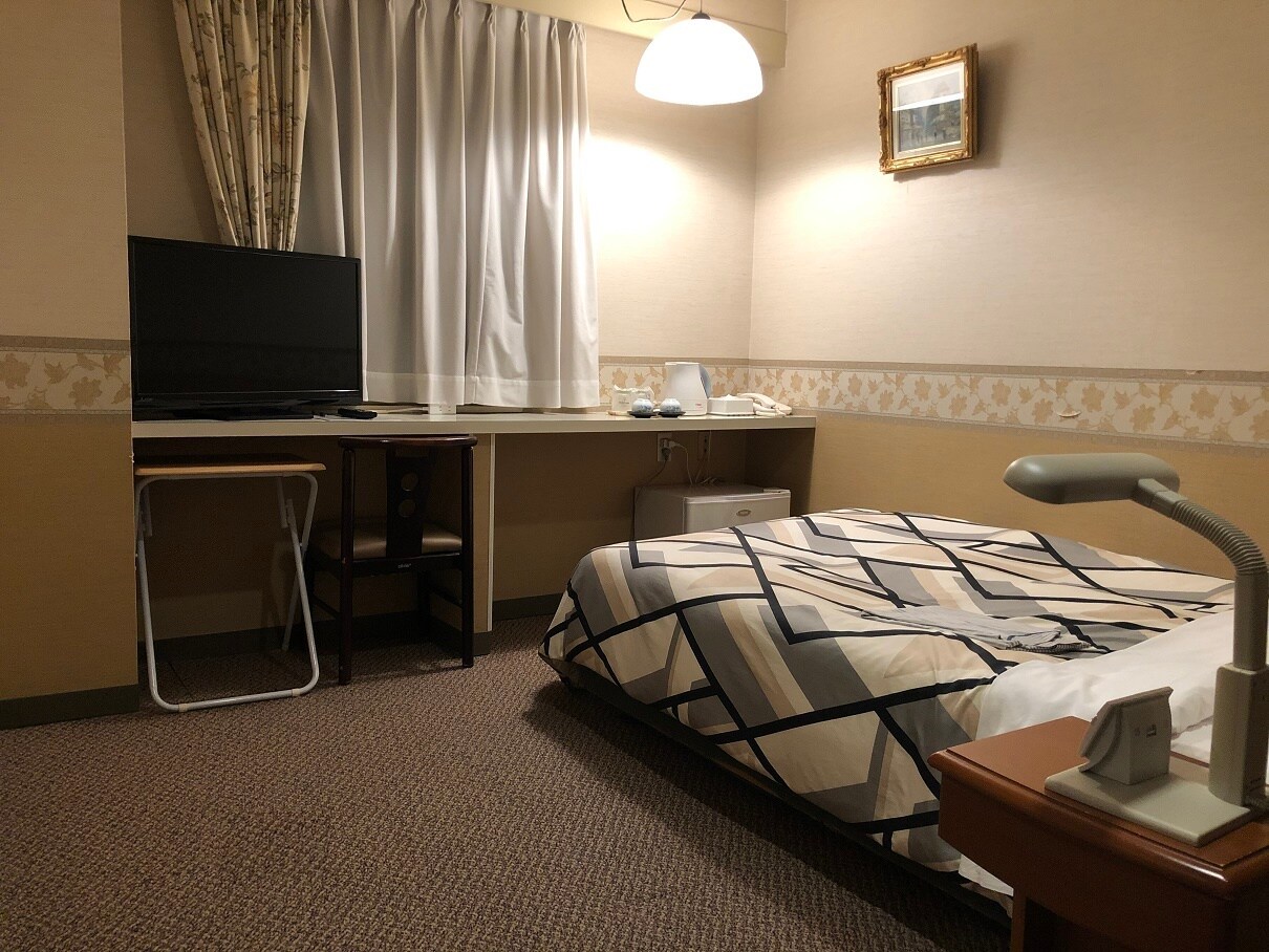 Semi-double room: 14.5 square meters