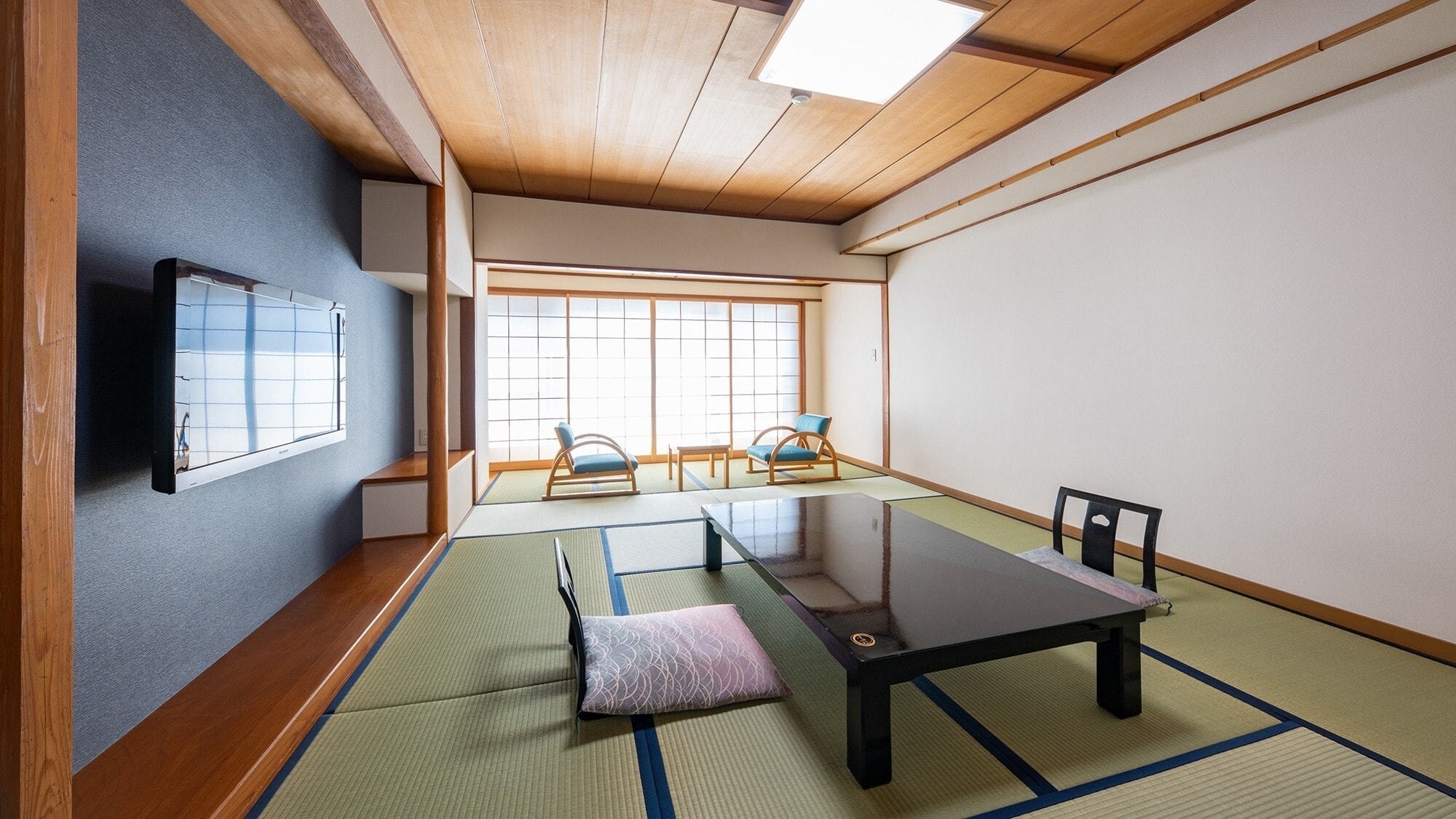 [Standard Japanese-style room 12 tatami mats]