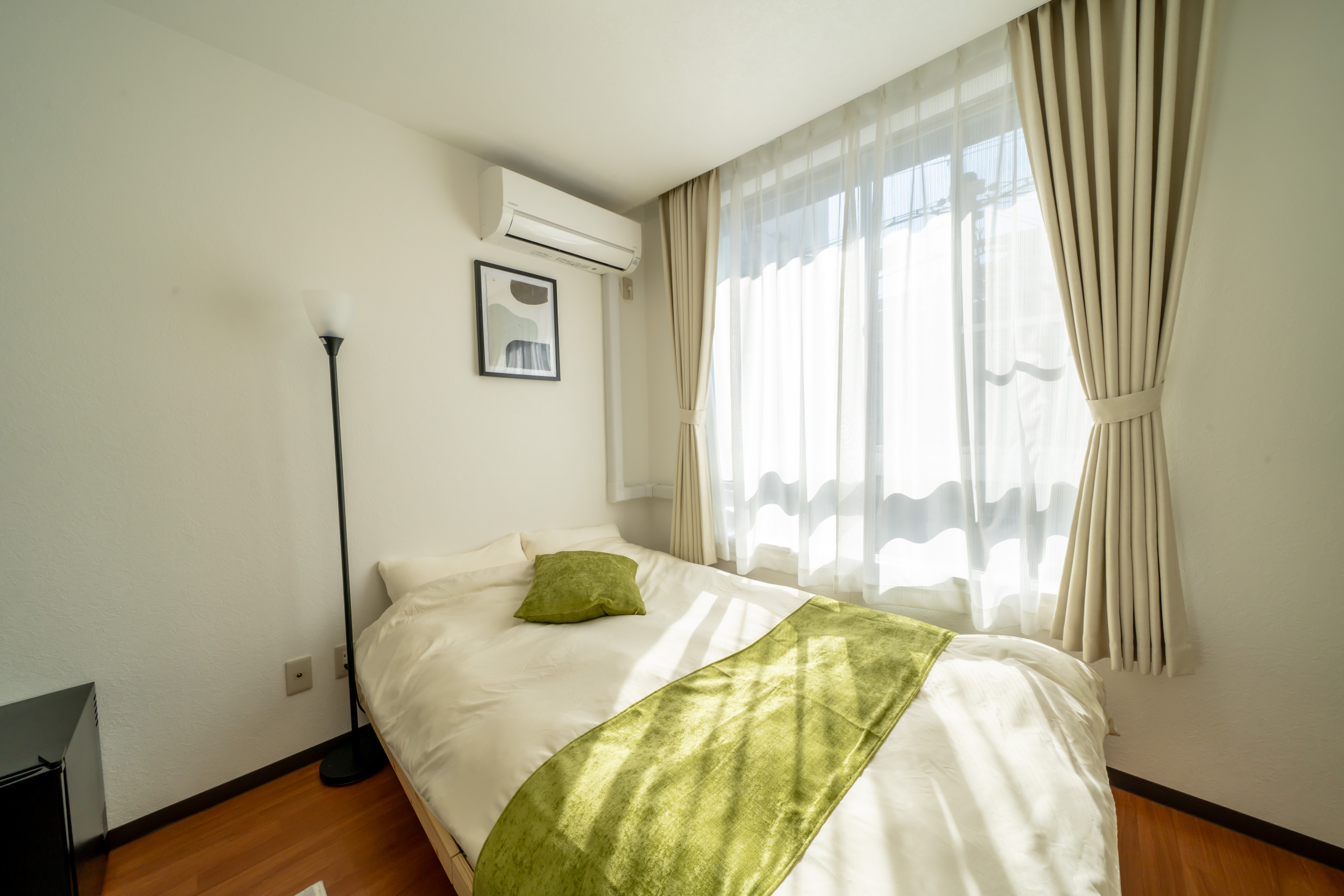 Double room (private bath and toilet)