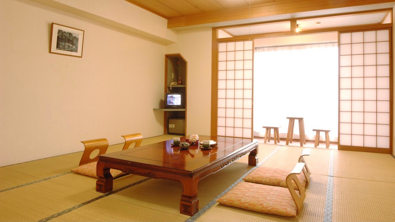 [Japanese-style room 15 tatami mats]