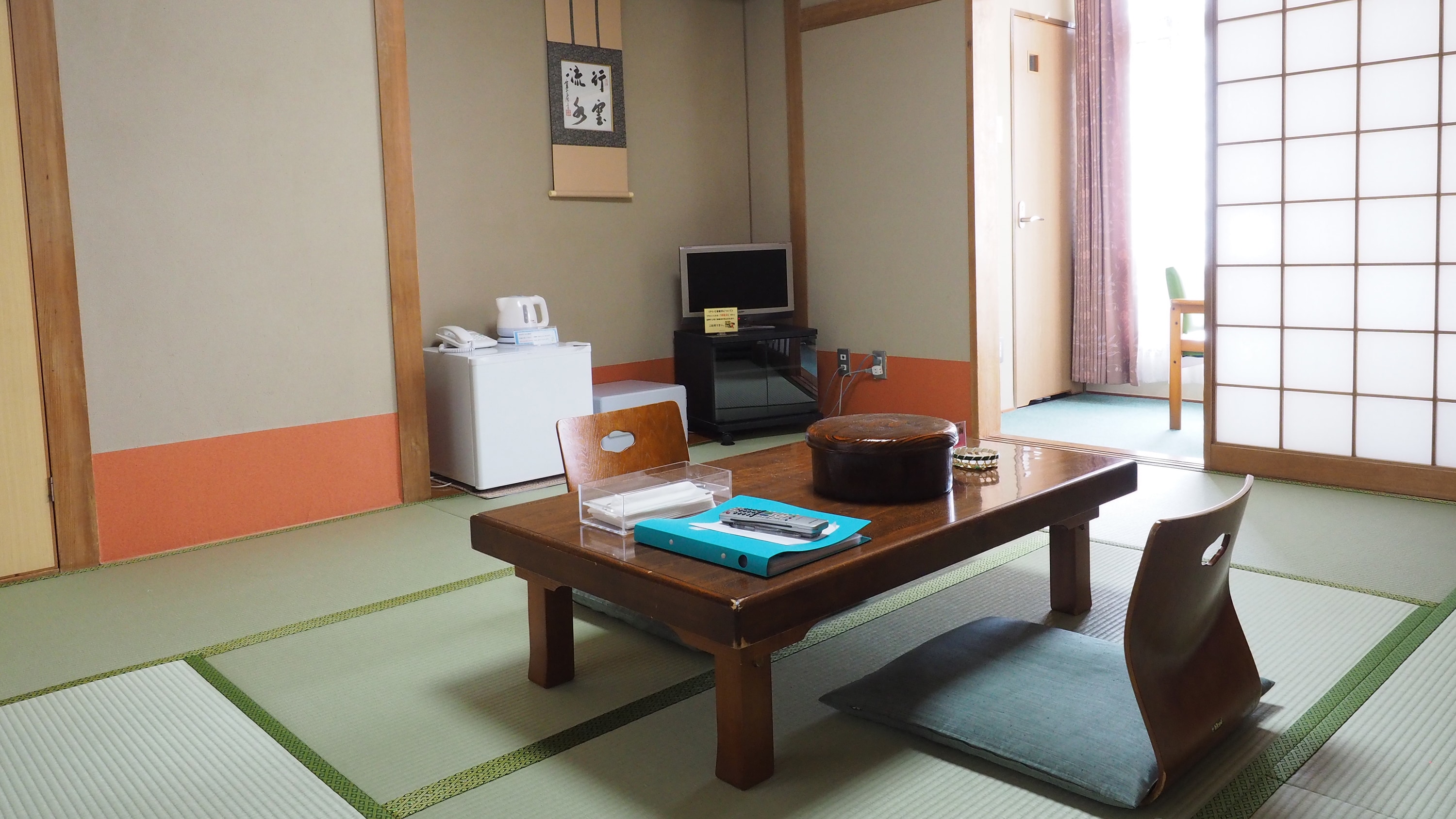 Main building, Japanese-style room 8 tatami mats (example)