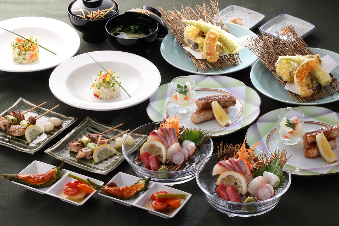 紫苑怀石料理图片:怀石料理利用丰富的海洋资源和时令当地食材,一道一道精心烹制,不预先准备。