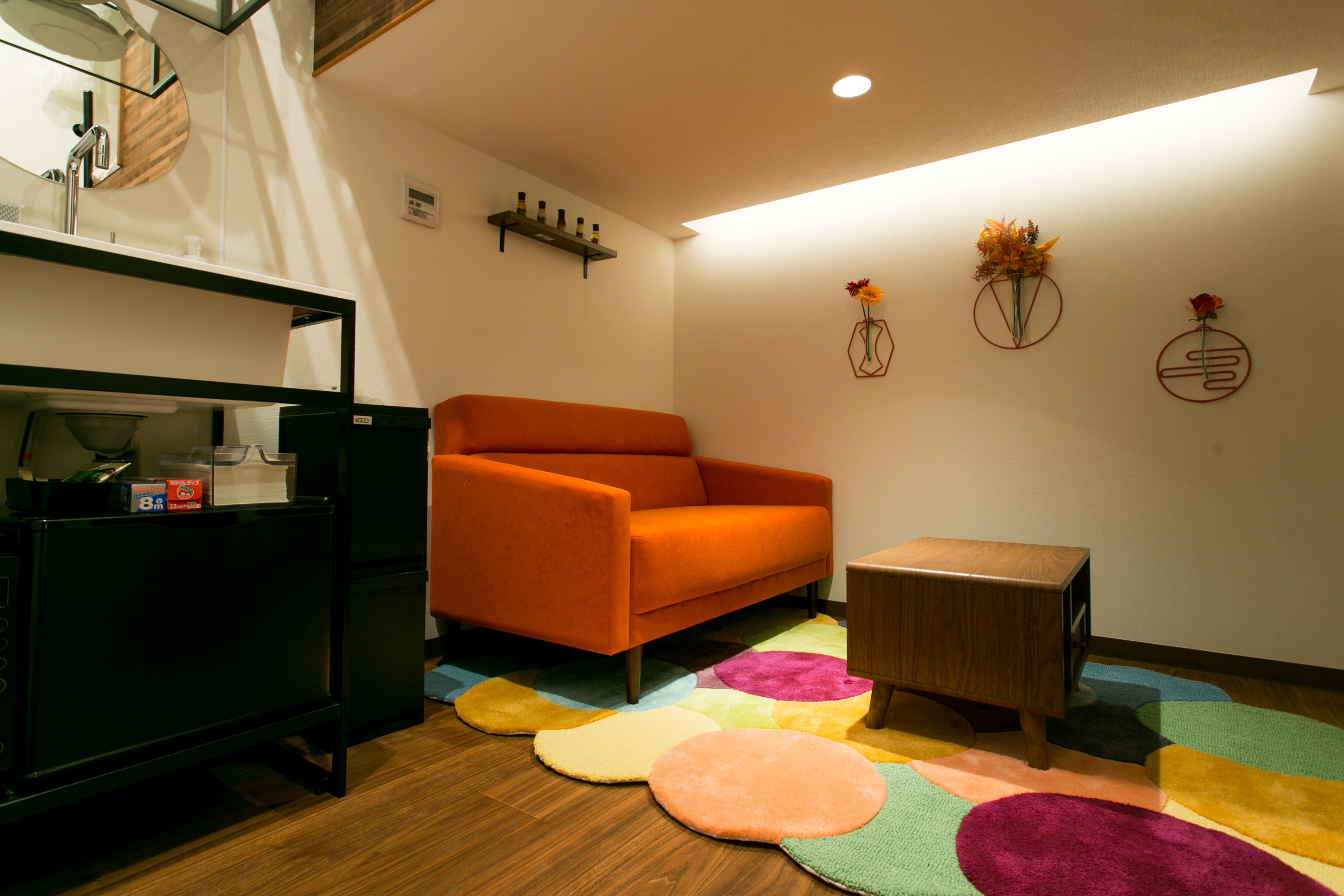 Deluxe room with jacuzzi (Some rooms may be reversed)