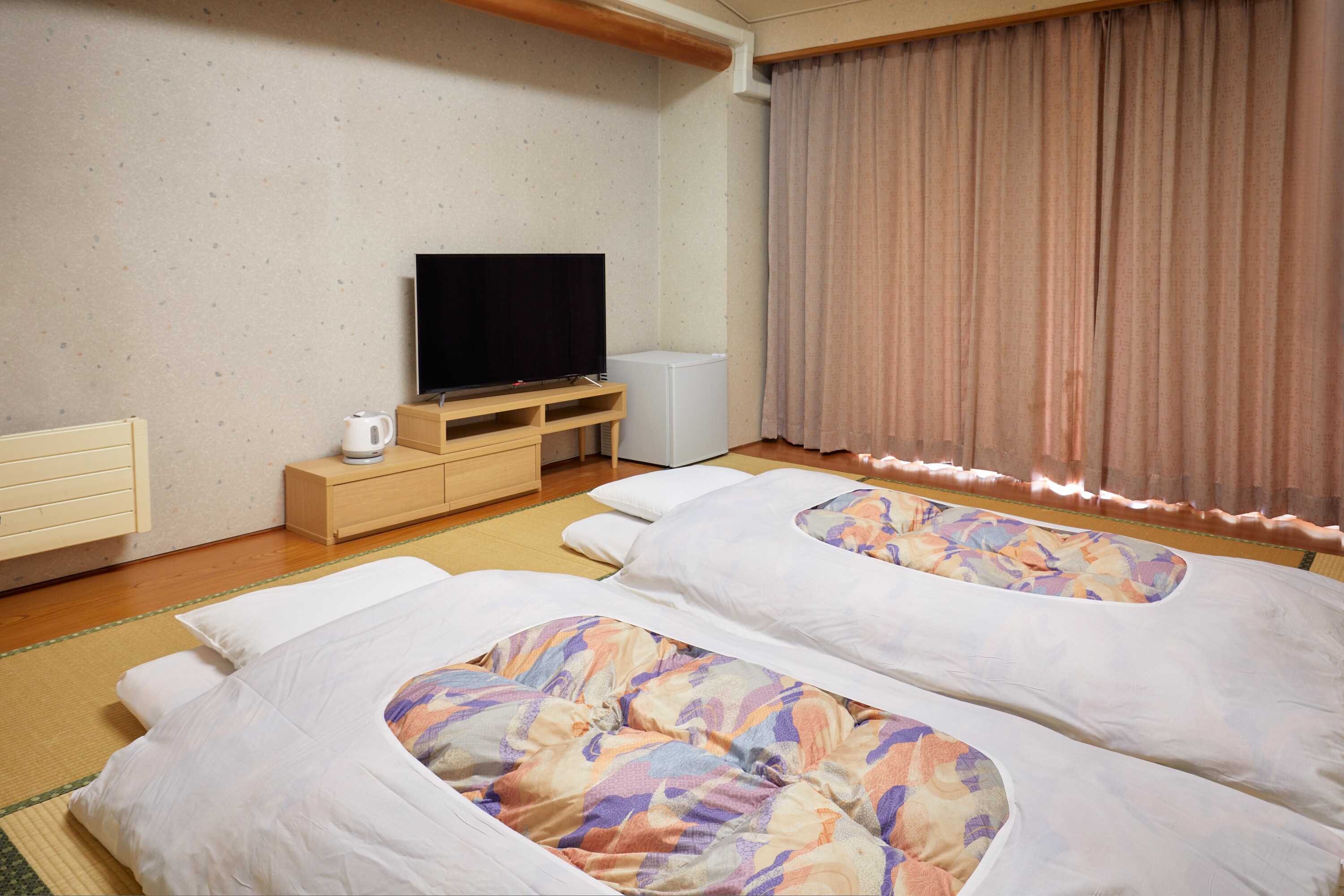 Japanese-style room with 10 tatami mats (1-5 people)