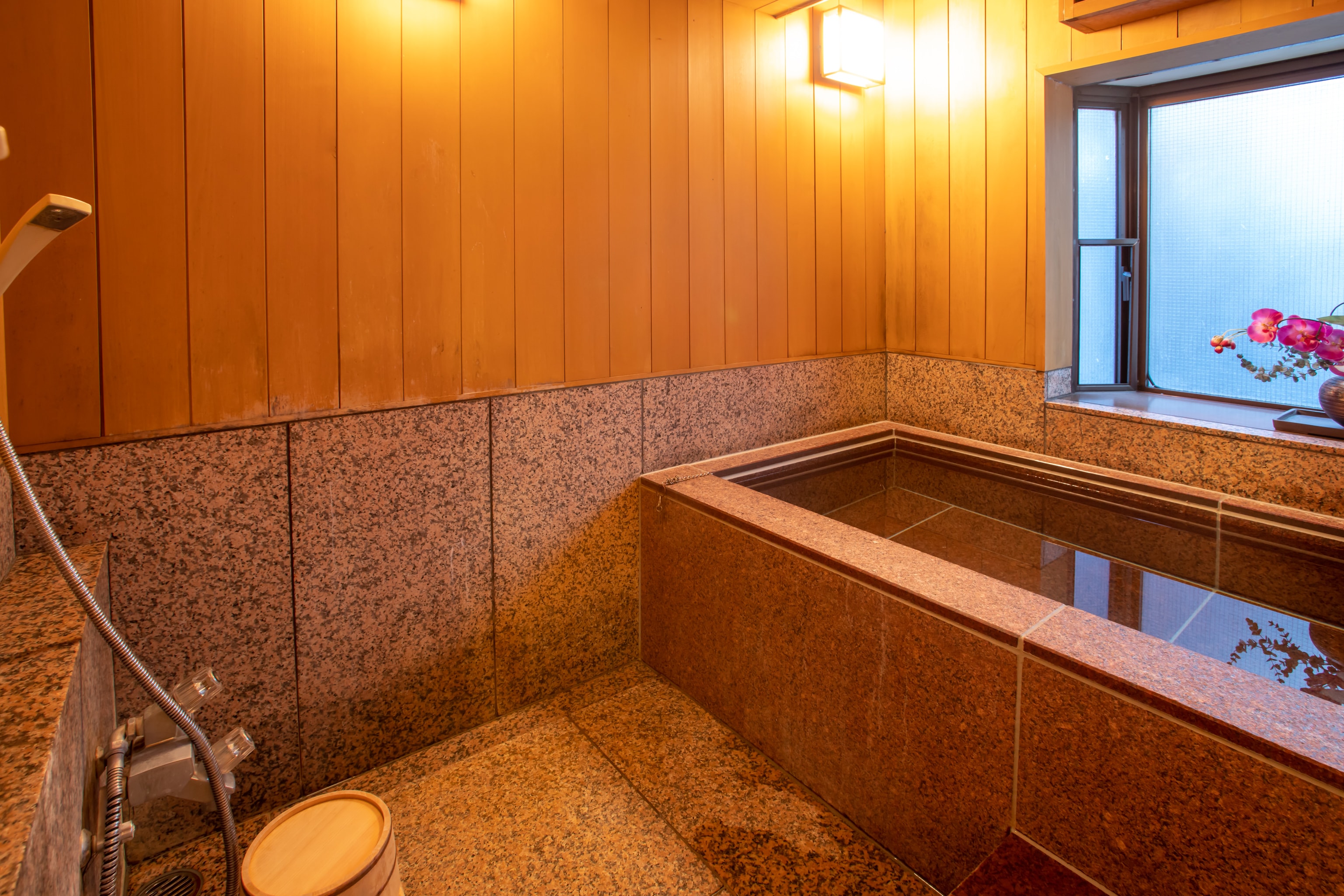 <Family bath> This is for private use.