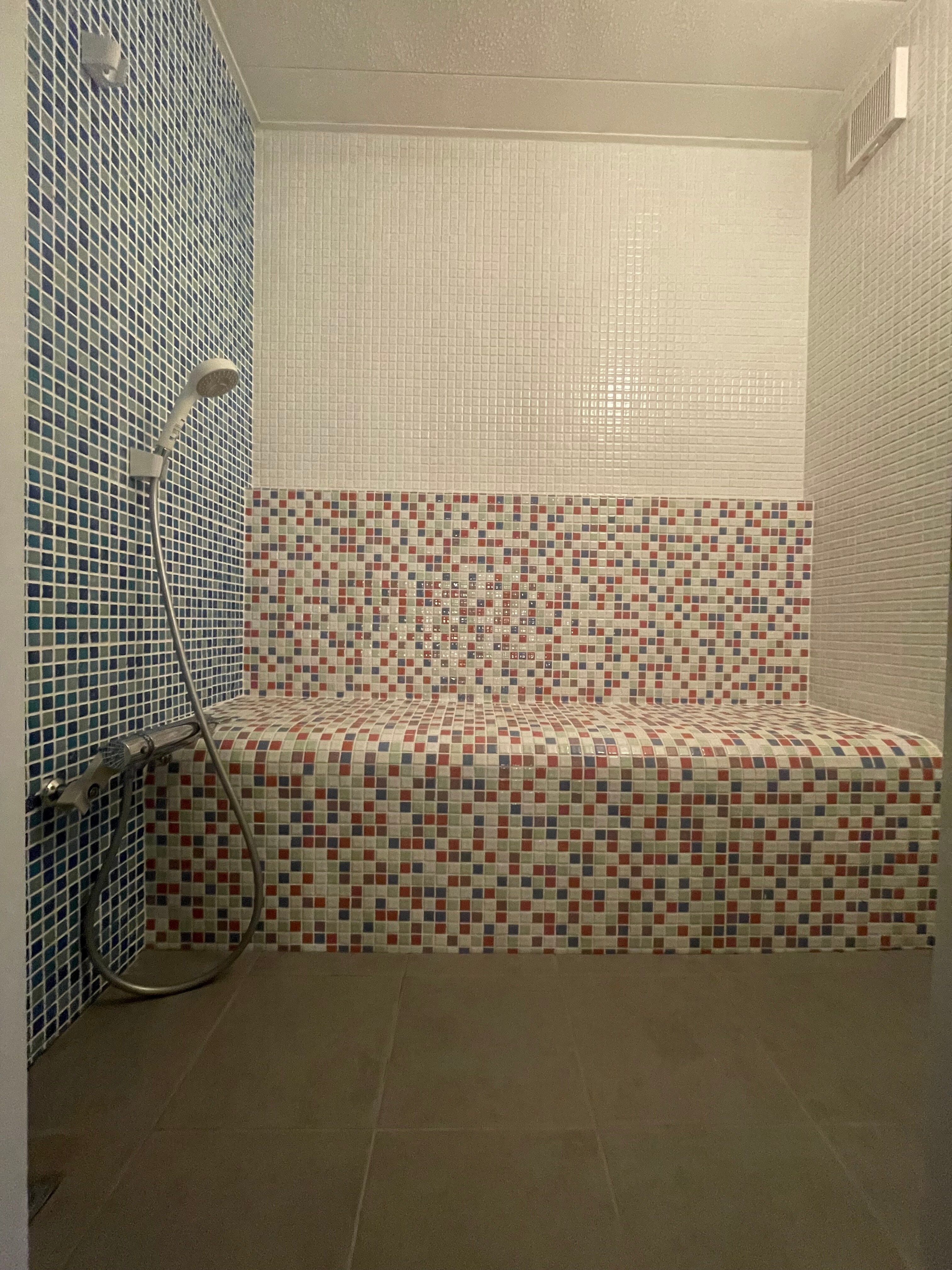 ซาวน่าพ่นหมอกอาบน้ำหญิง