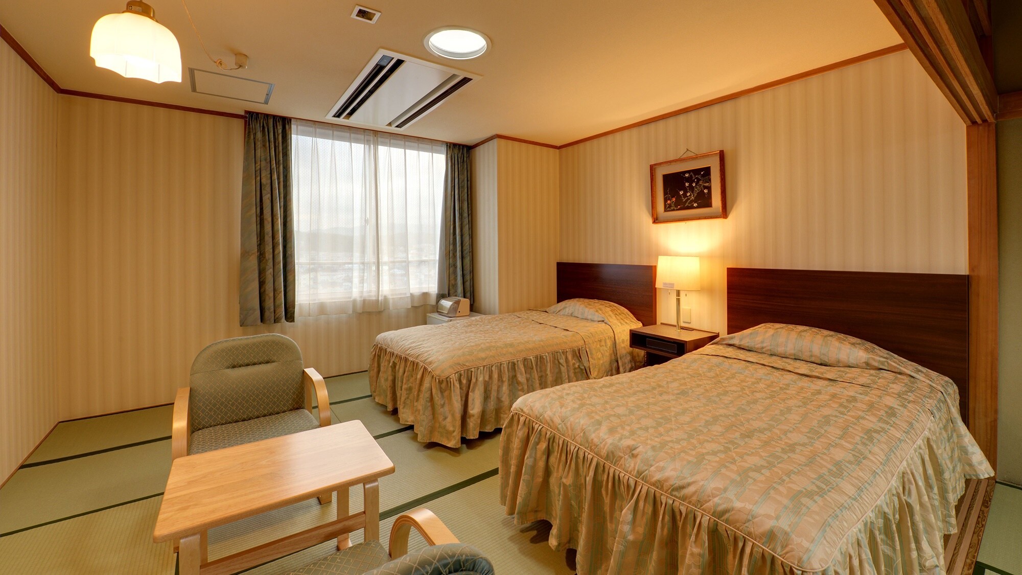 * [Example of guest room] Japanese and Western room