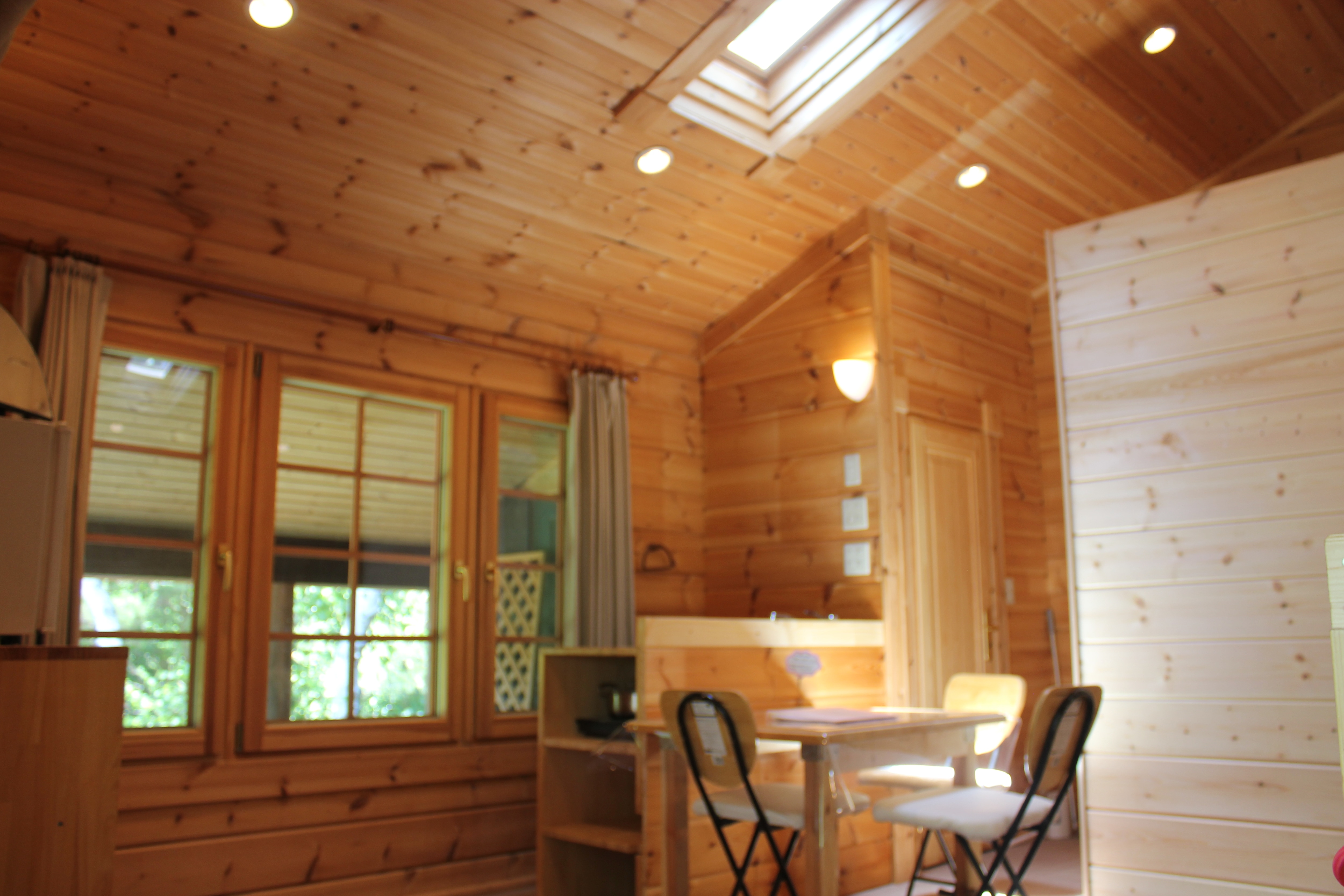 Log cottage west wing where you can spend time with your beloved dog