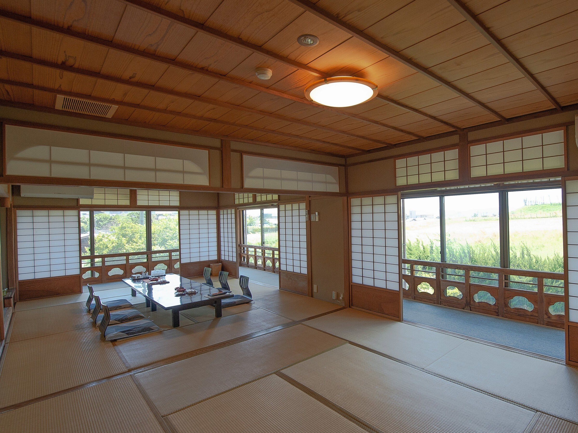 Japanese-style room 18 tatami mats (no toilet / washbasin)