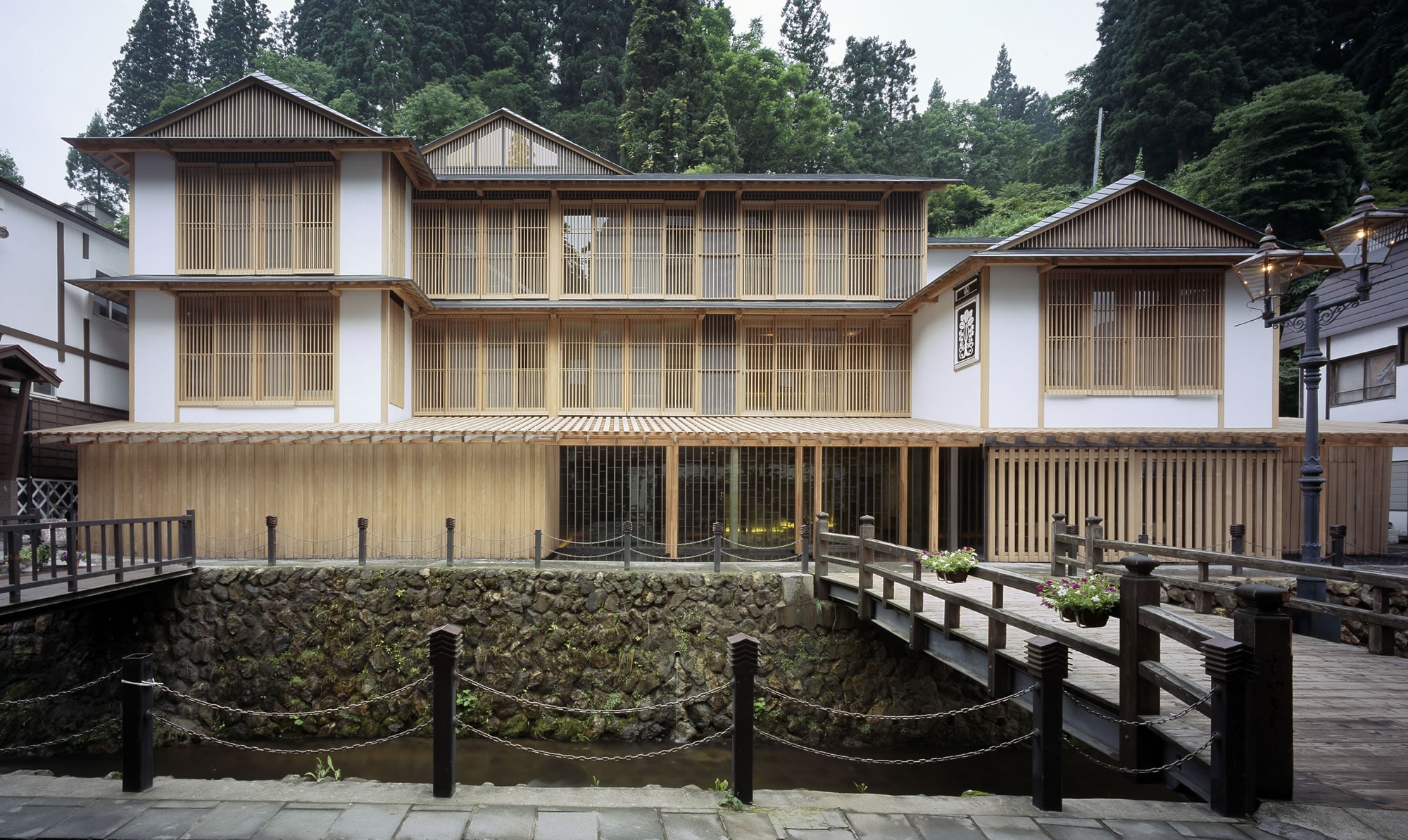 ข้อมูลโรงแรมและรายการจองที่ Ginzan Hot spring Fujiya Inn ของ Rakuten Travel
