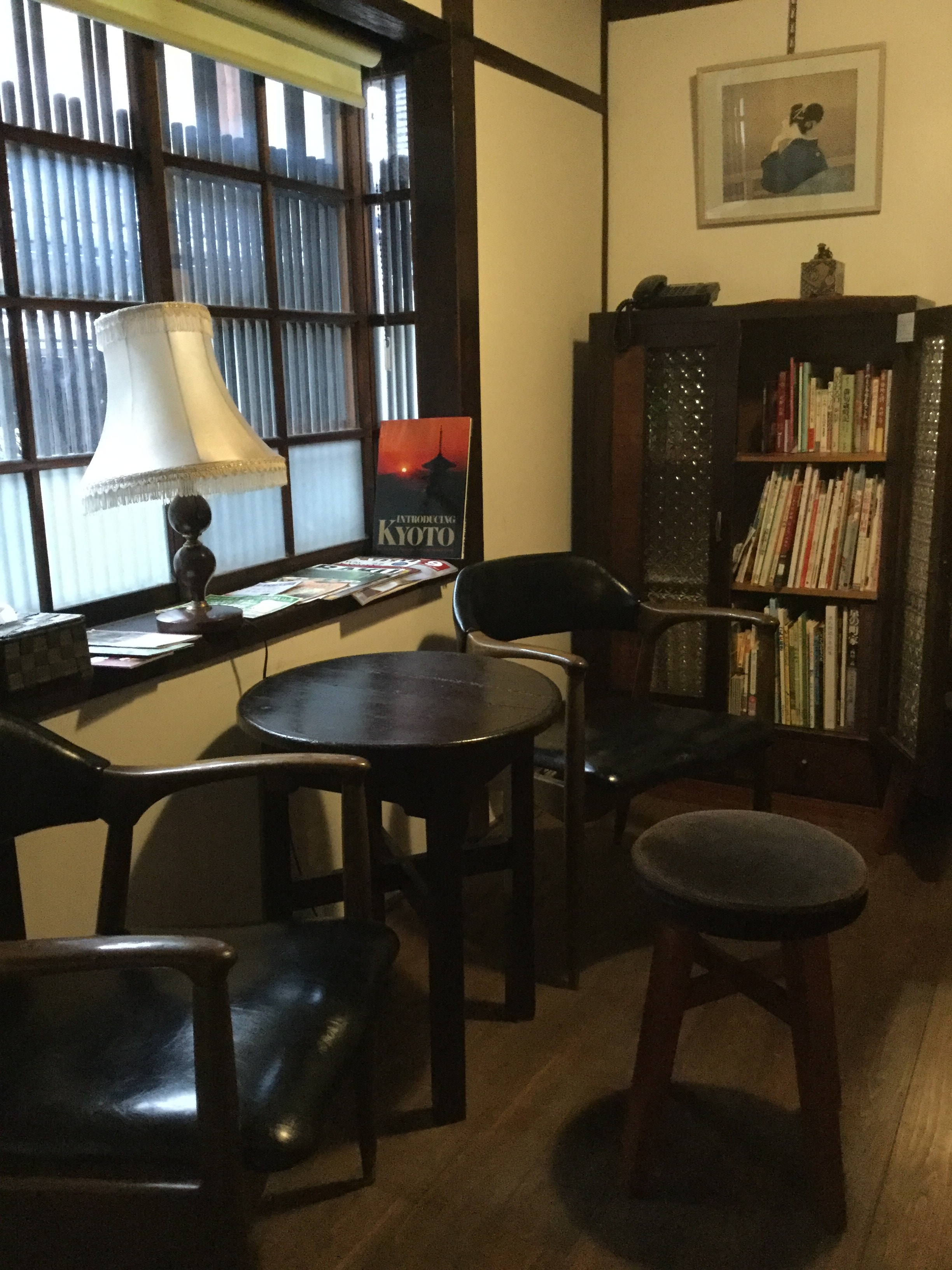A retro early Showa era style front room, perfect for coffee time...1st room