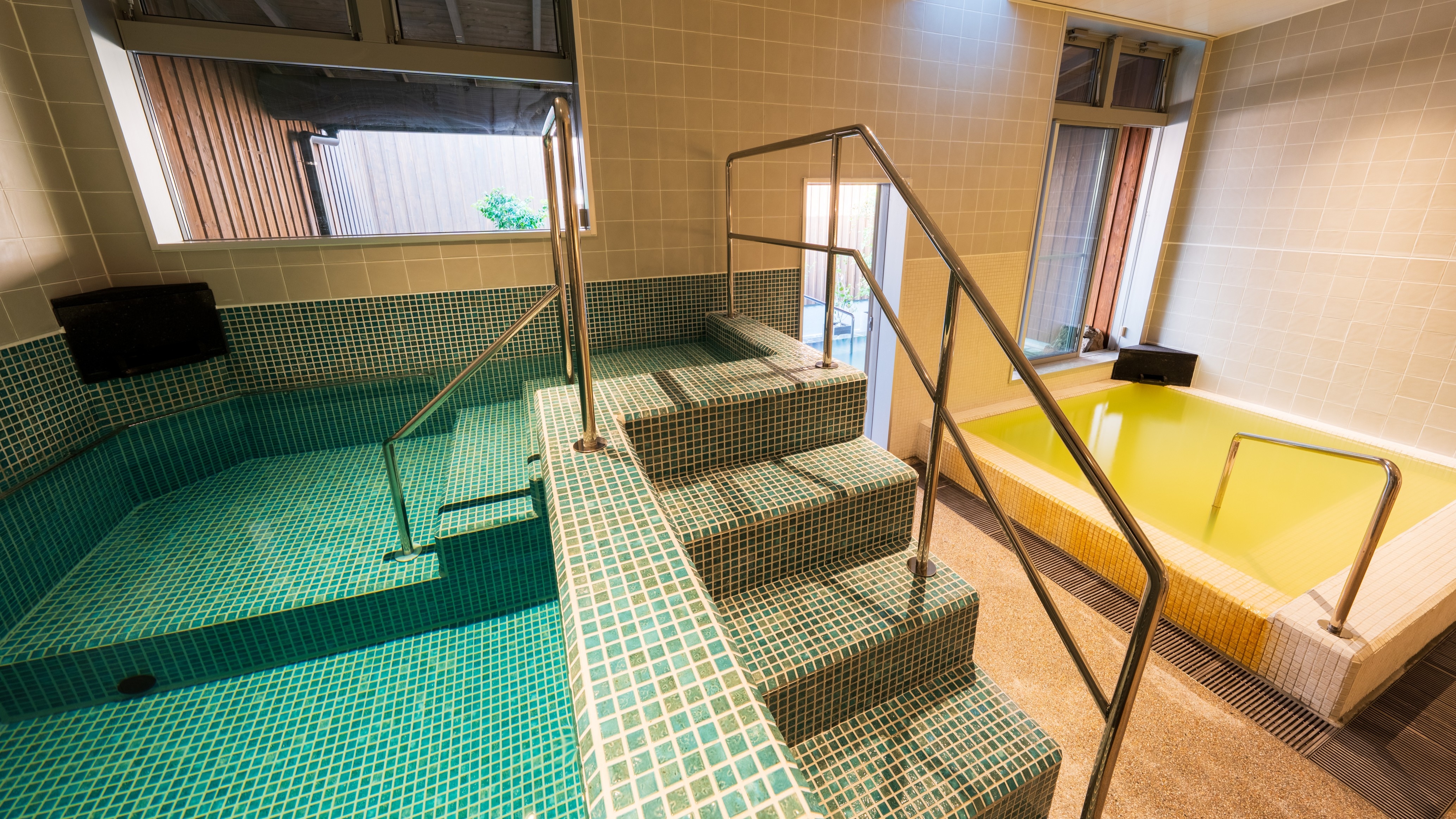 물 목욕 & 내탕/여탕