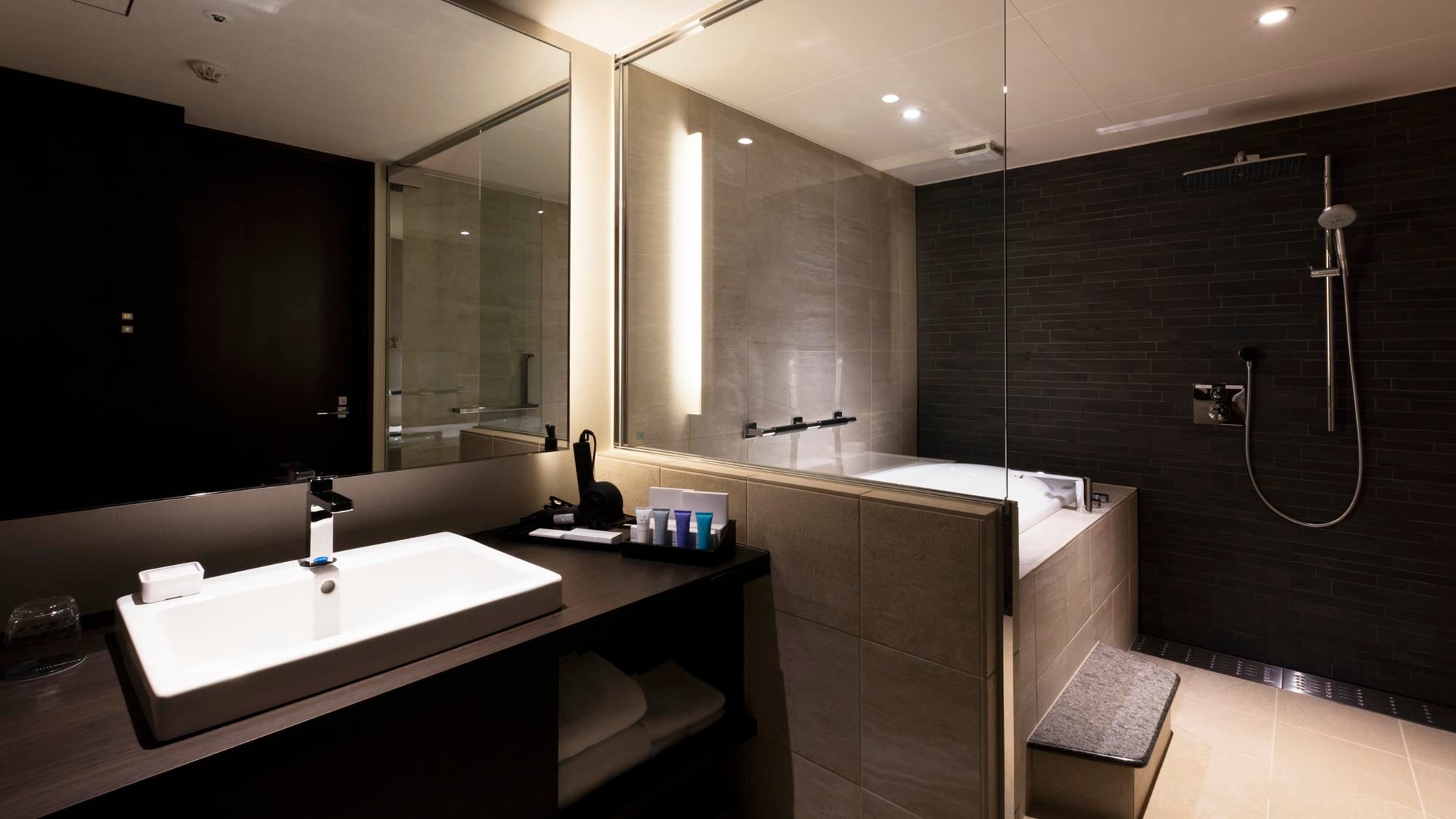 Gambar kamar mandi suite