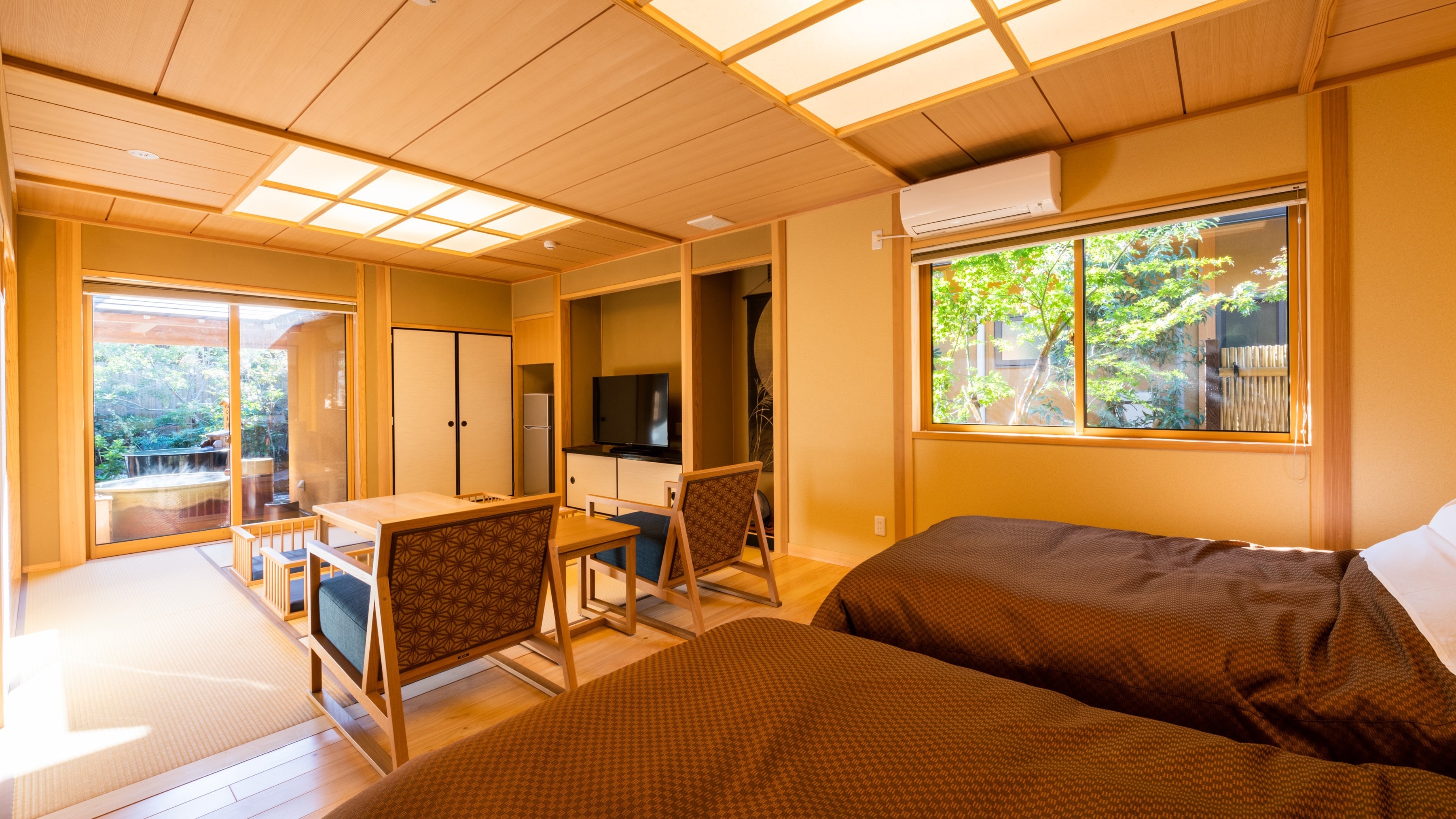 Japanese-Western style room