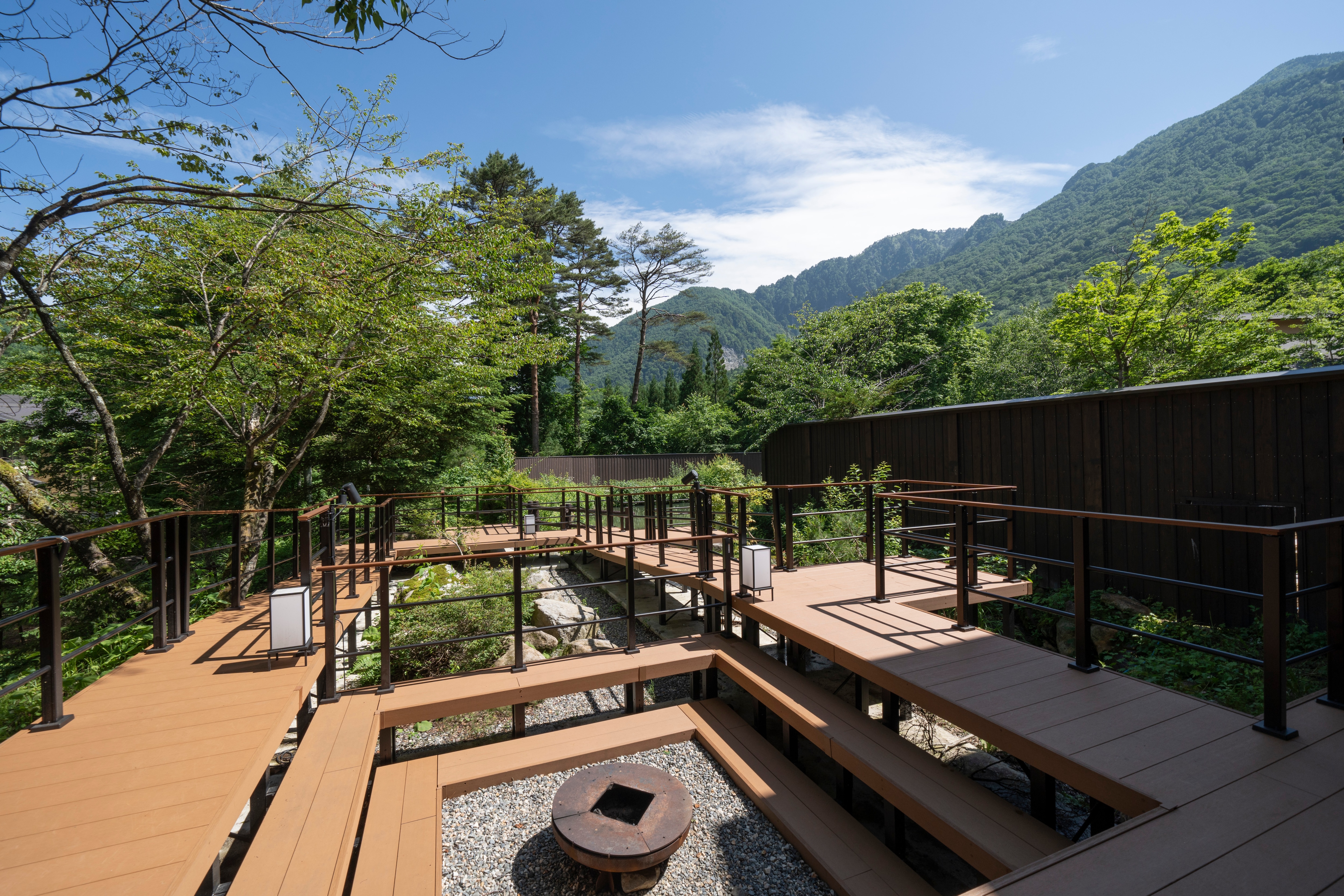 [ภายในอาคาร] ระเบียง