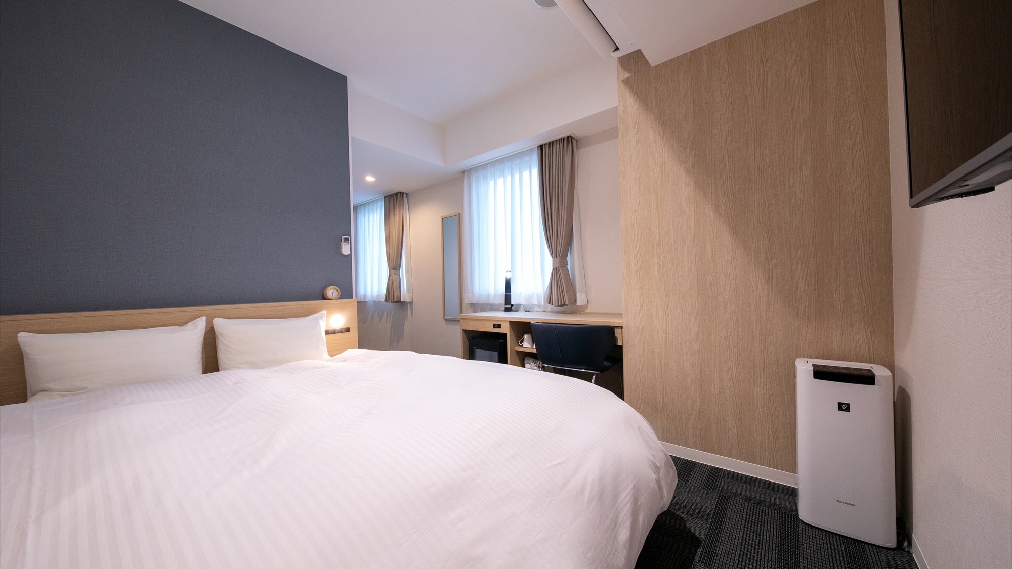[Wide Double] Enjoy a luxurious stay on a queen-size (160cm wide) bed.