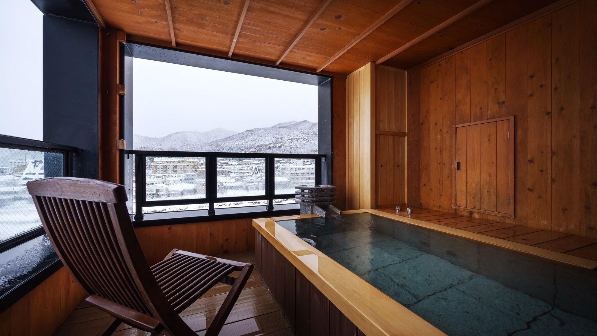 10+ twin open-air bath with dew