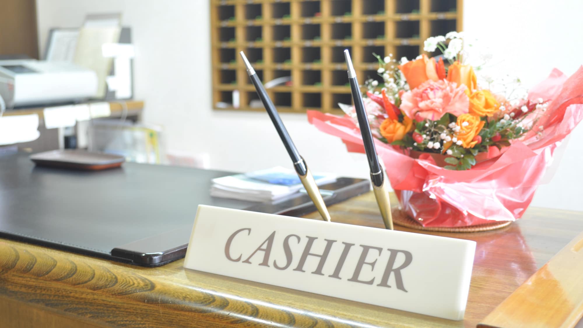 [เคาน์เตอร์ด้านหน้า] มีระบบ LAN ไร้สาย กรุณาสอบถามรายละเอียดจากแผนกต้อนรับ