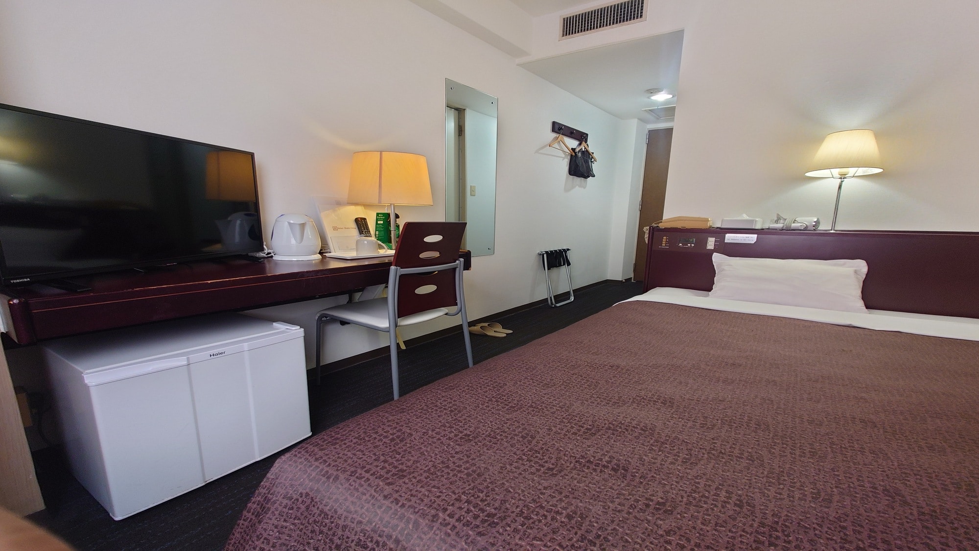 Semi-double bed