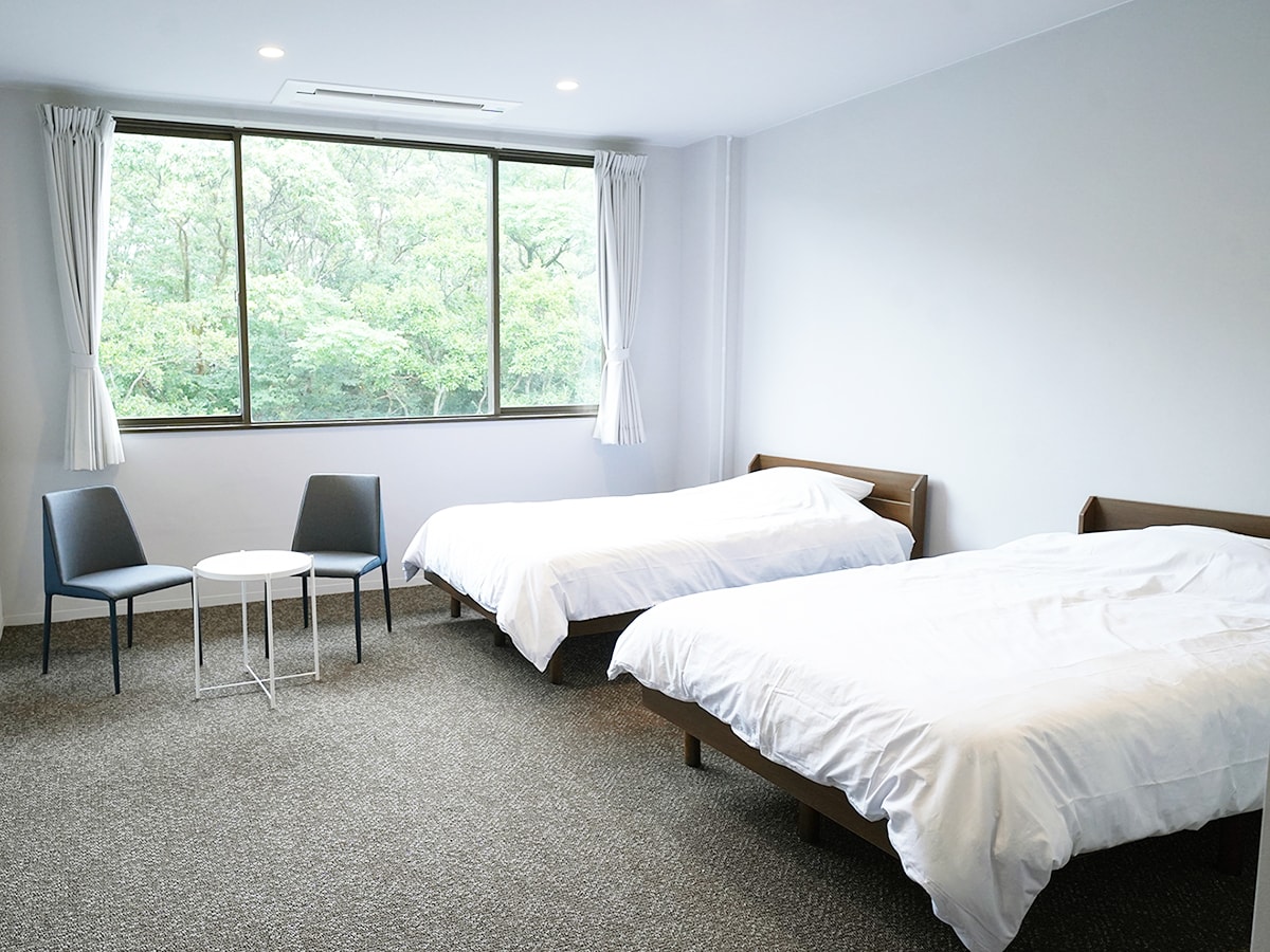 3rd floor 304 Deluxe Twin Room
