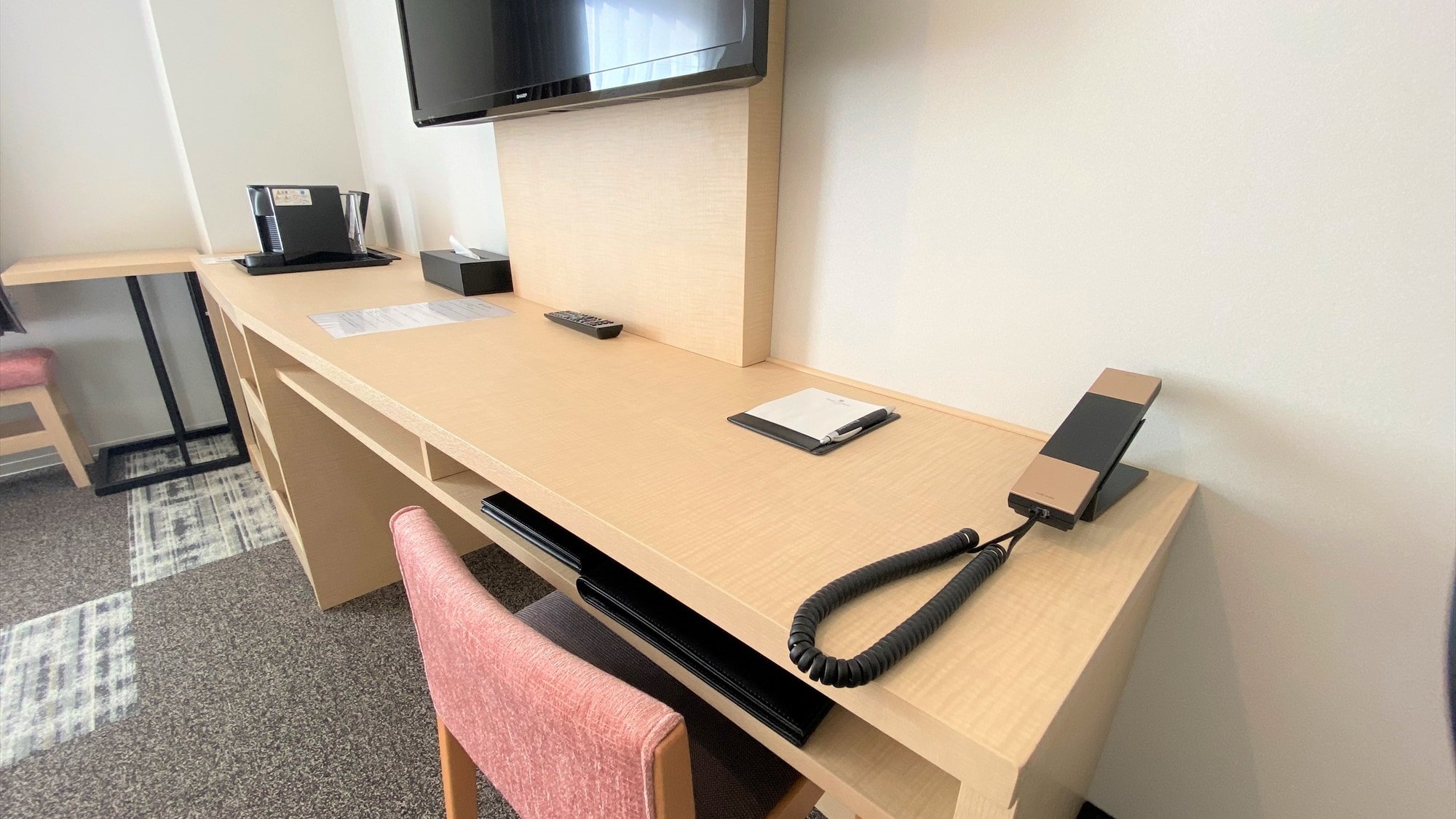 Superior Twin Room Desk Area