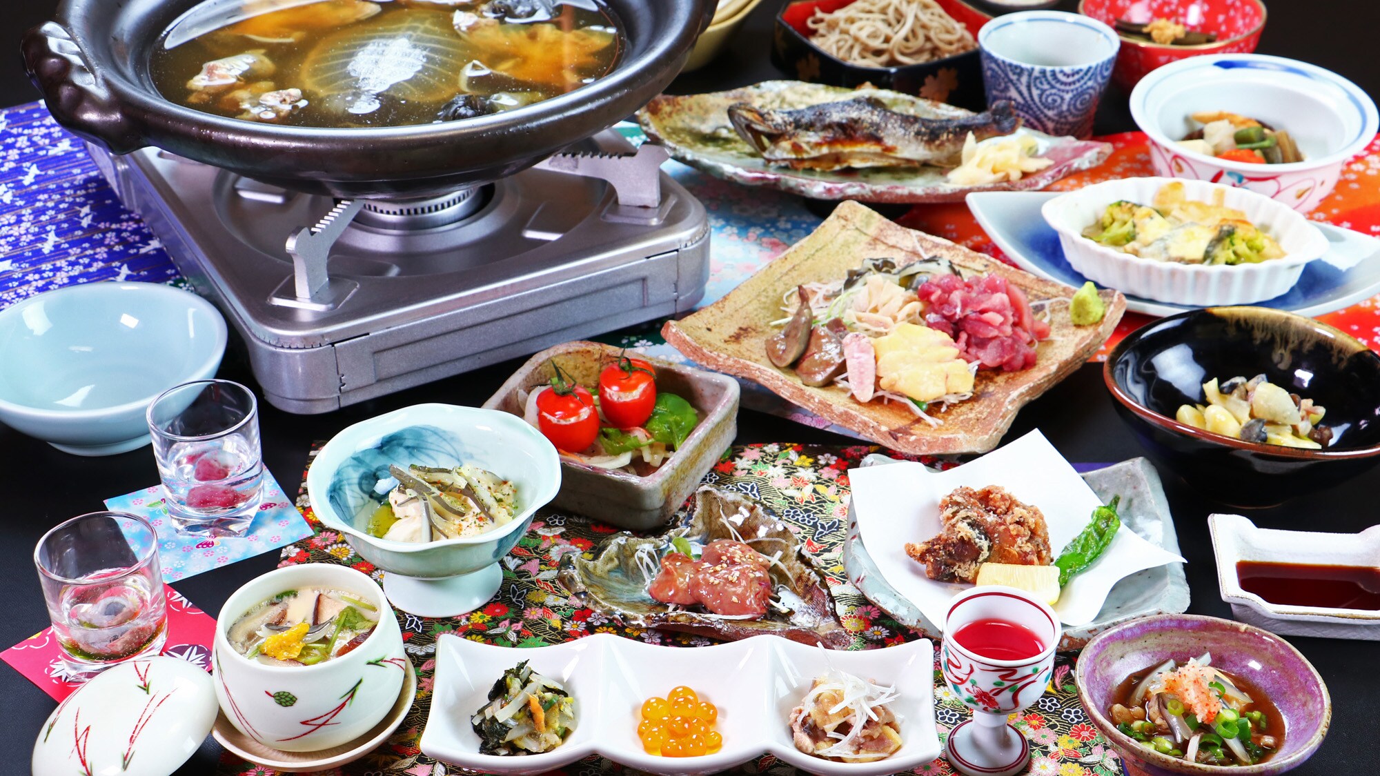 ★甲鱼全套餐例★可以品尝到甲鱼的各种菜肴。最后的一道菜，米粥，好吃啊！