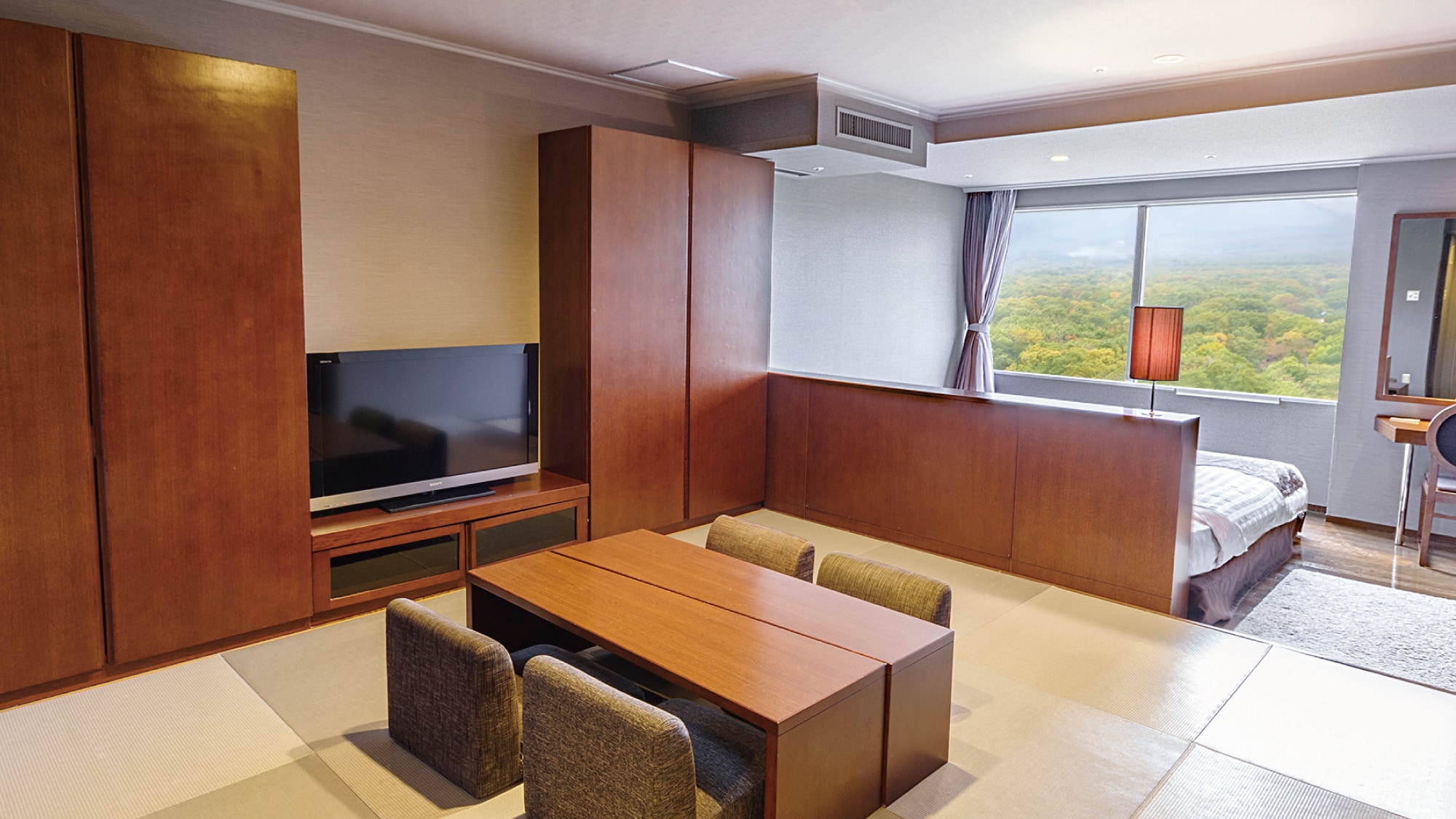 [Japanese and Western rooms] << Kizuna >> Family room ■ Maximum capacity of 4 people