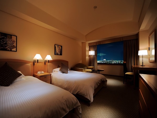 Twin room (night)