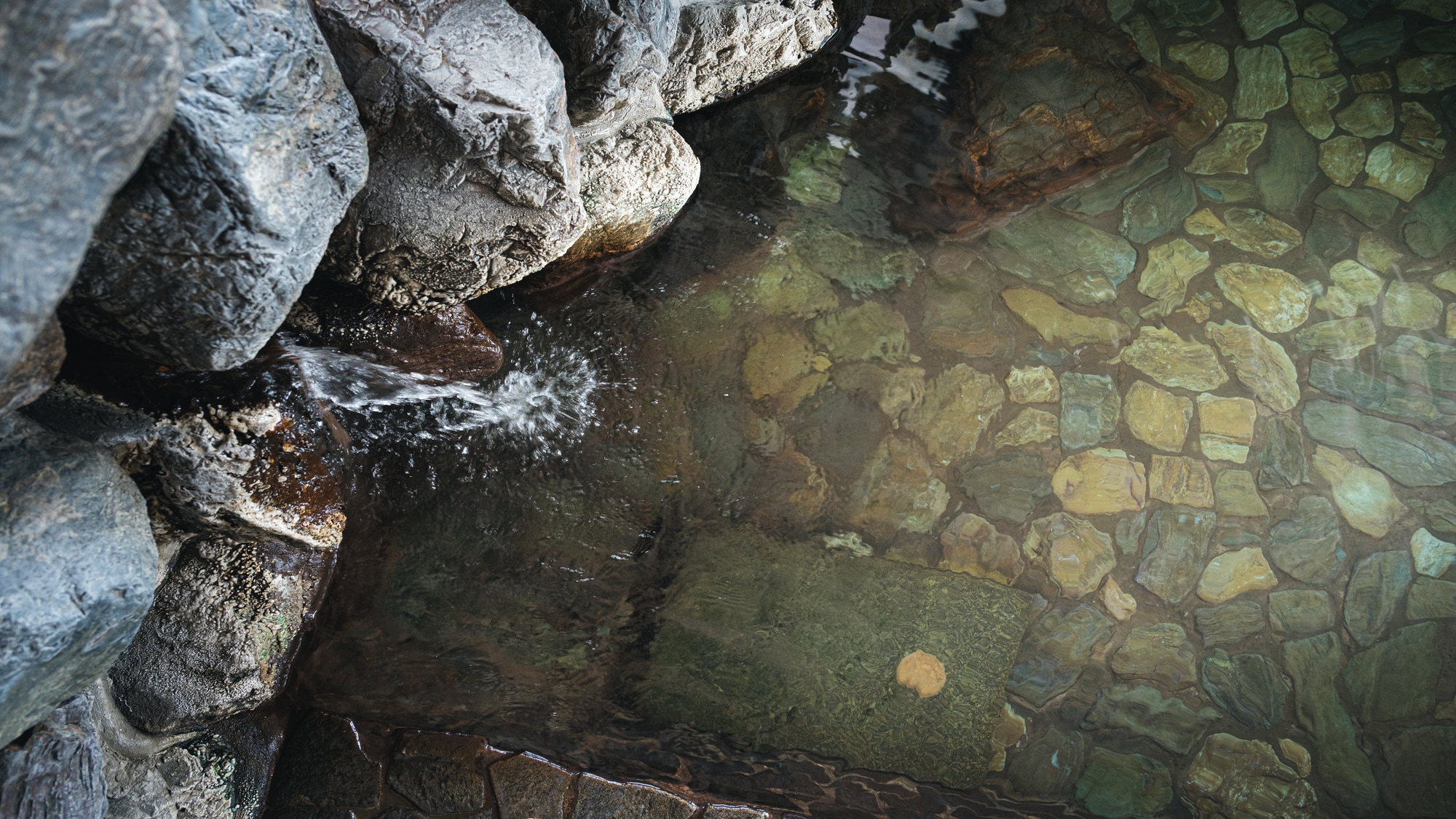 Large communal bath "Rock bath"