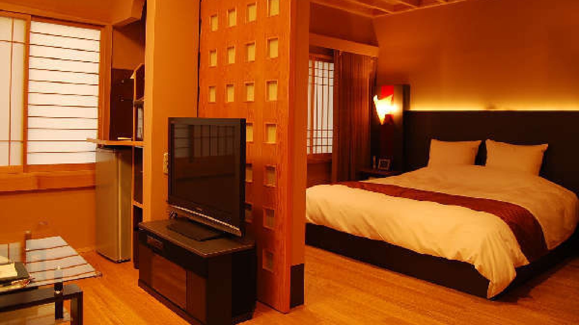 Kamar tamu "Iwato". Ada juga TV pribadi di kamar tidur dengan tempat tidur double Hollywood.