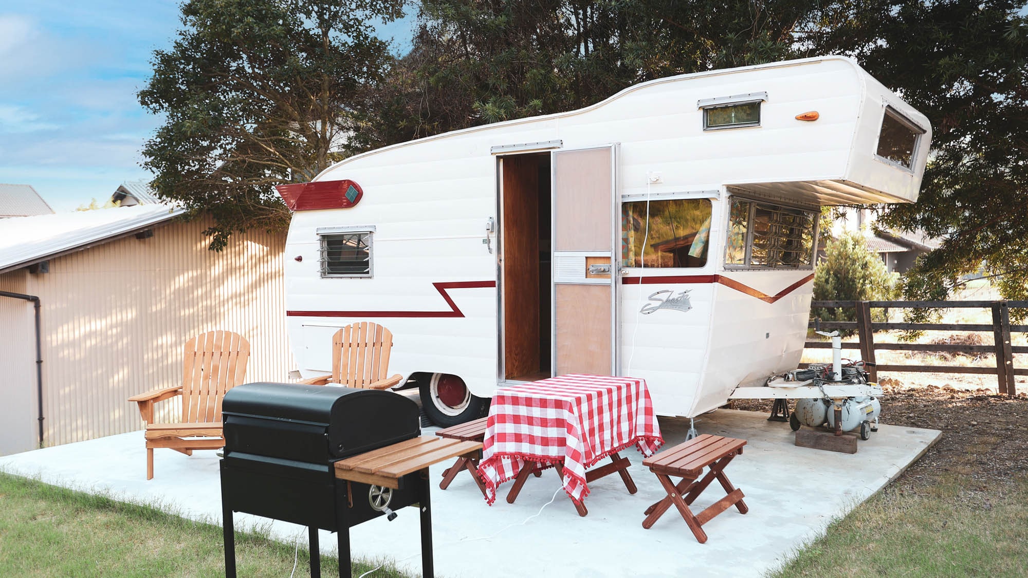 ・[Exterior] The view from the upper bunk bed is like a secret base. You can feel the presence of others and feel safe.