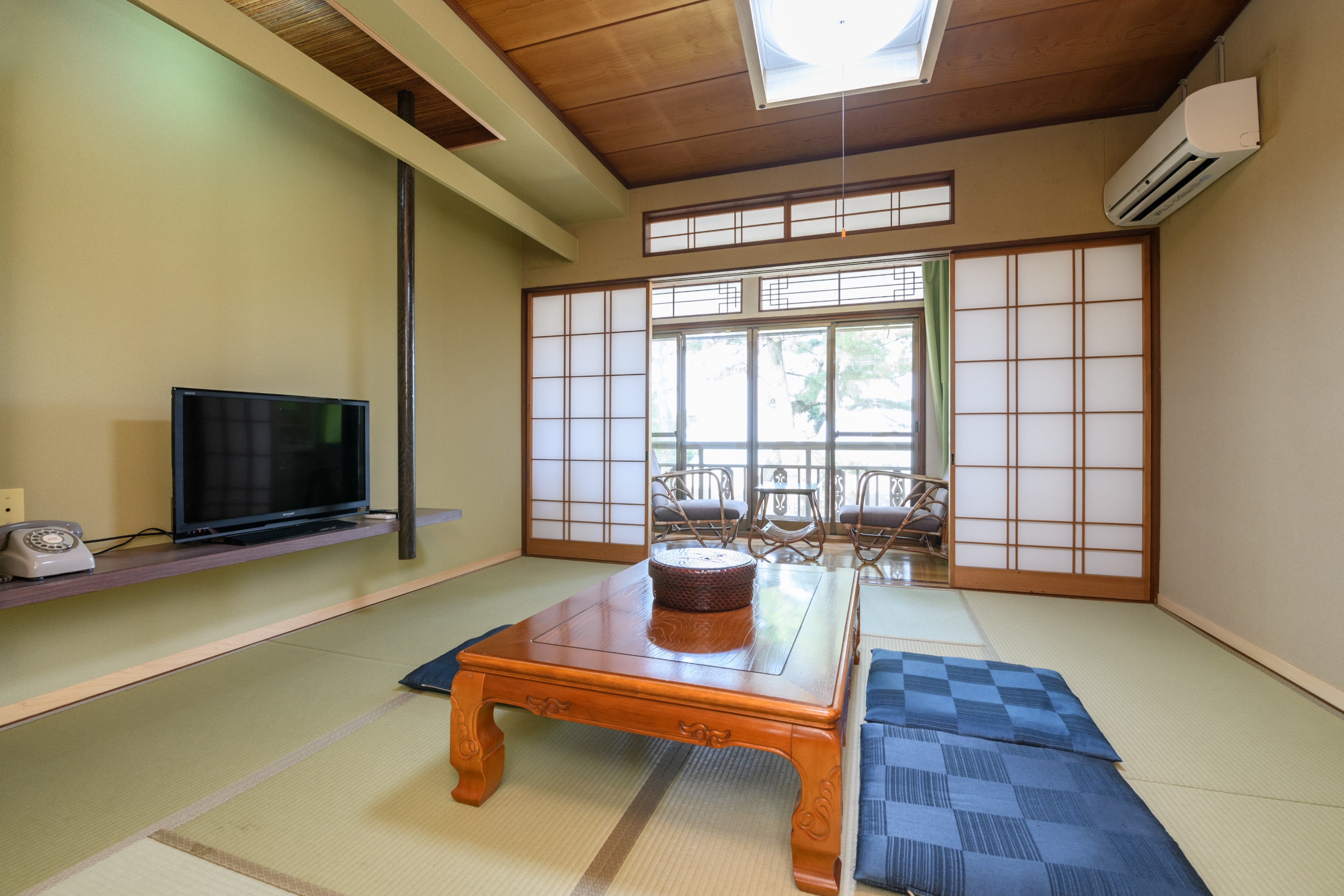 Japanese-style non-smoking triple room (example of a room)