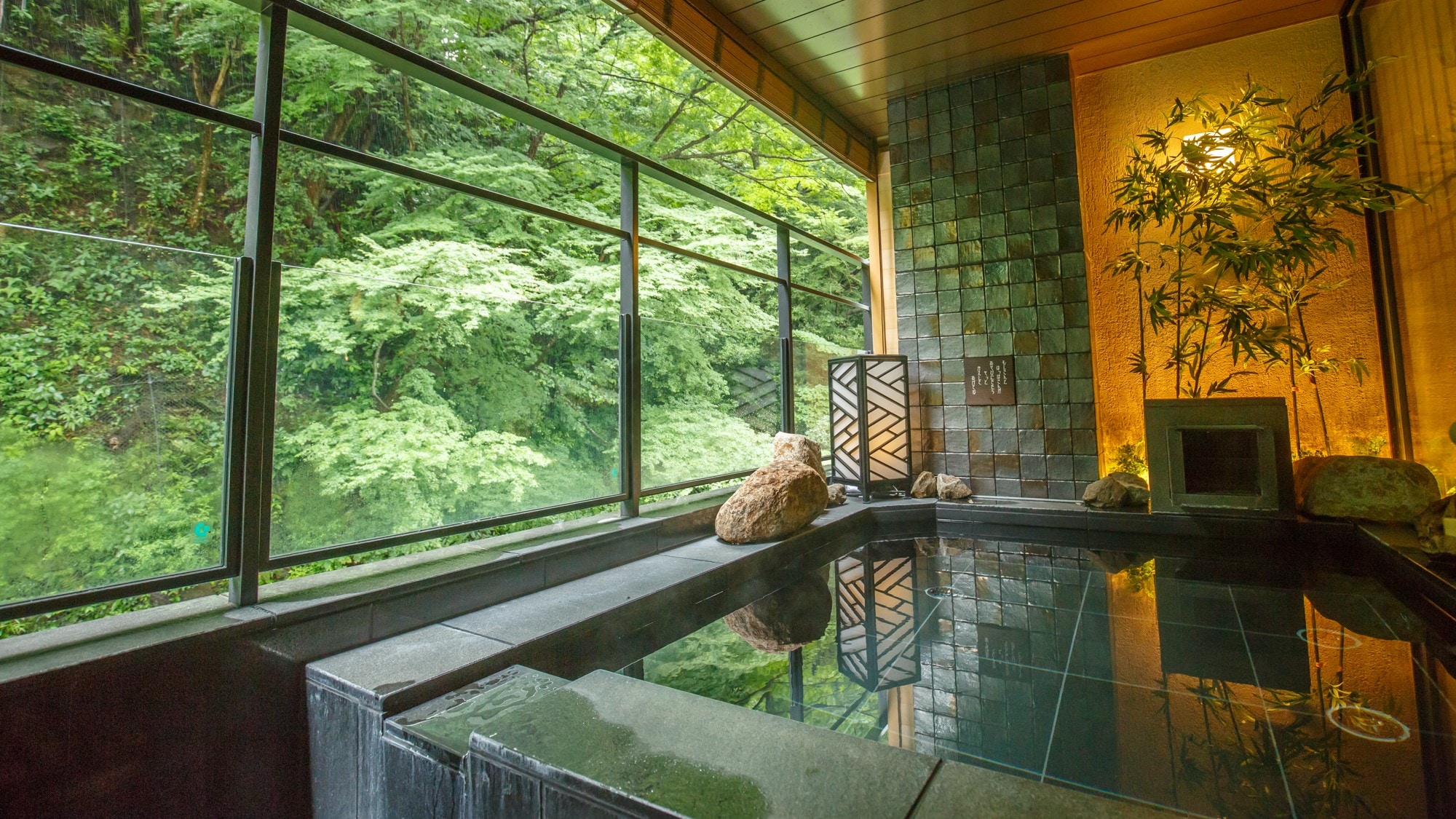    Hot spring large communal bath open-air bath