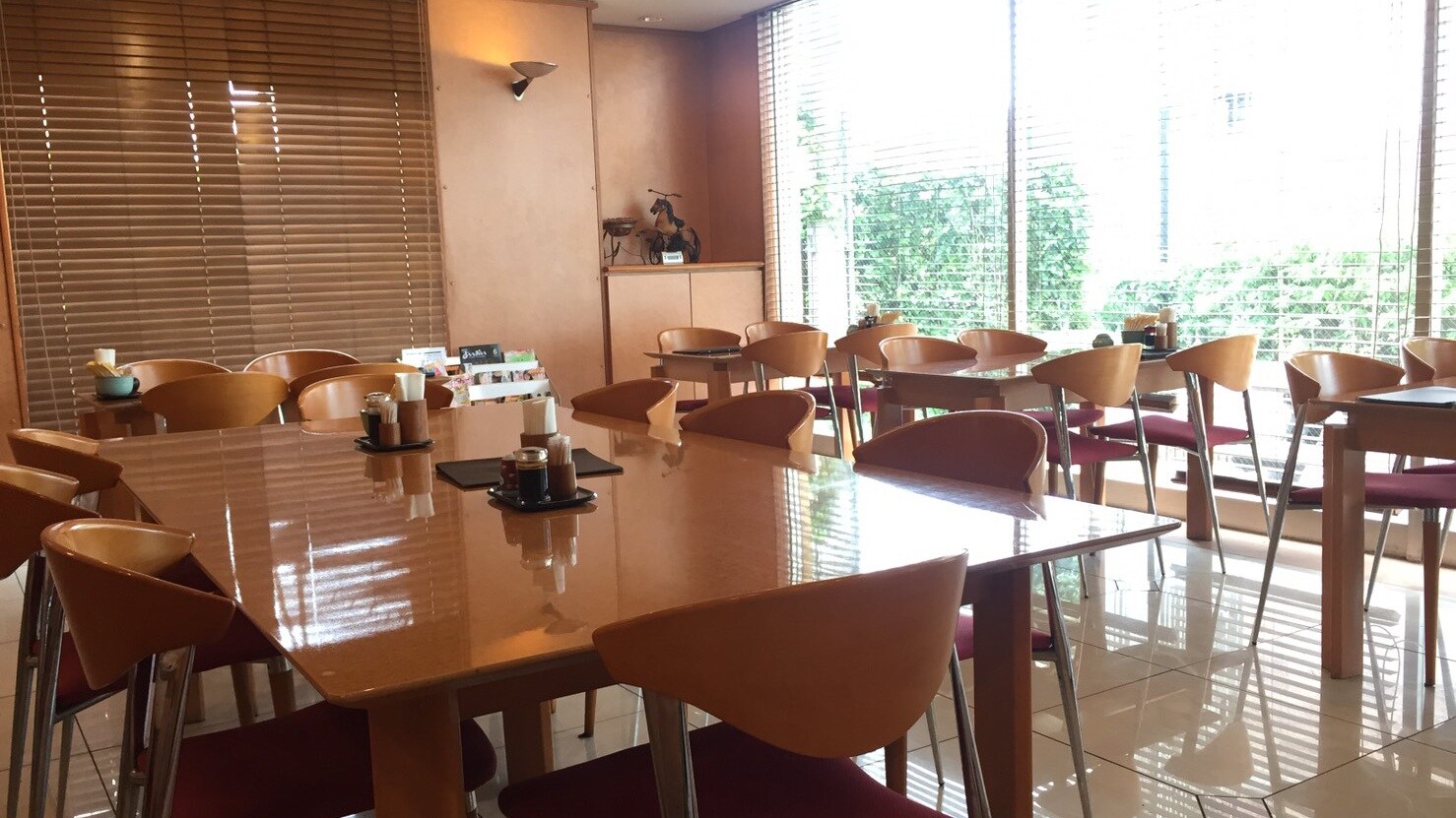 1st floor restaurant