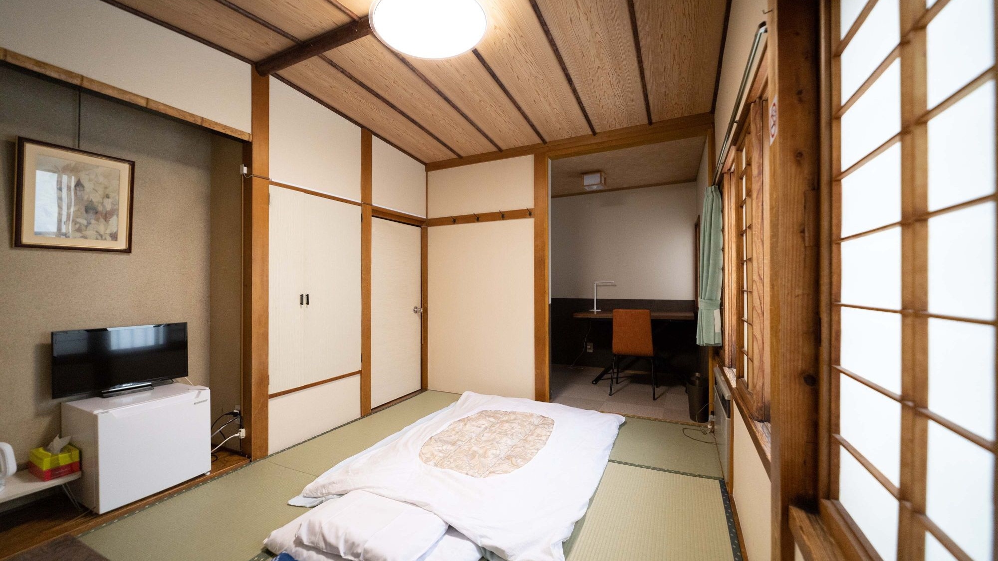 [Japanese-style room, 6 tatami mats, 20 square meters, capacity 2 people] Suitable for individuals and couples. The warmth of the tatami mats and the relaxing atmosphere are appealing.