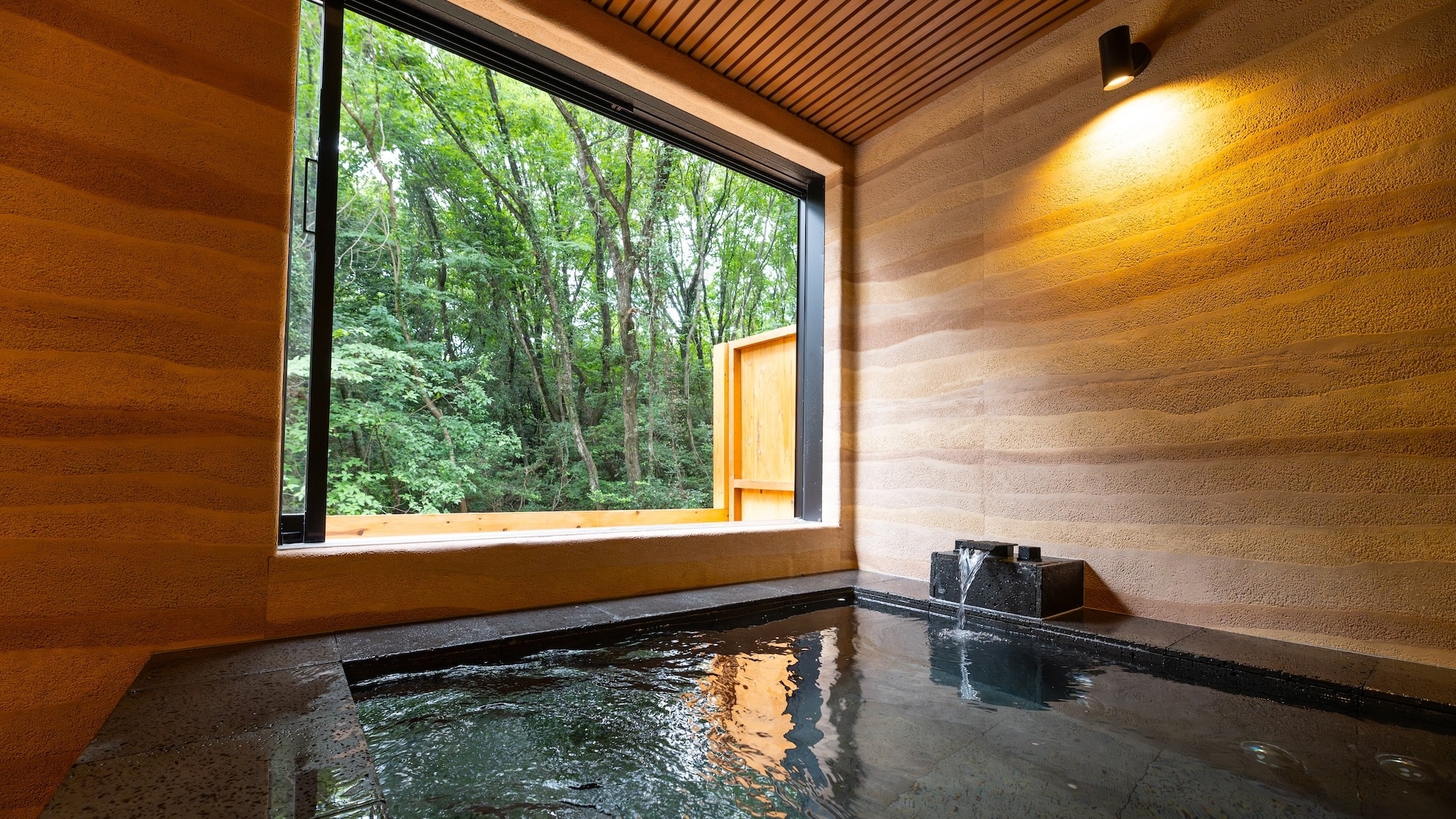[Maximum 4 people] ②5m dome tent with open-air bath