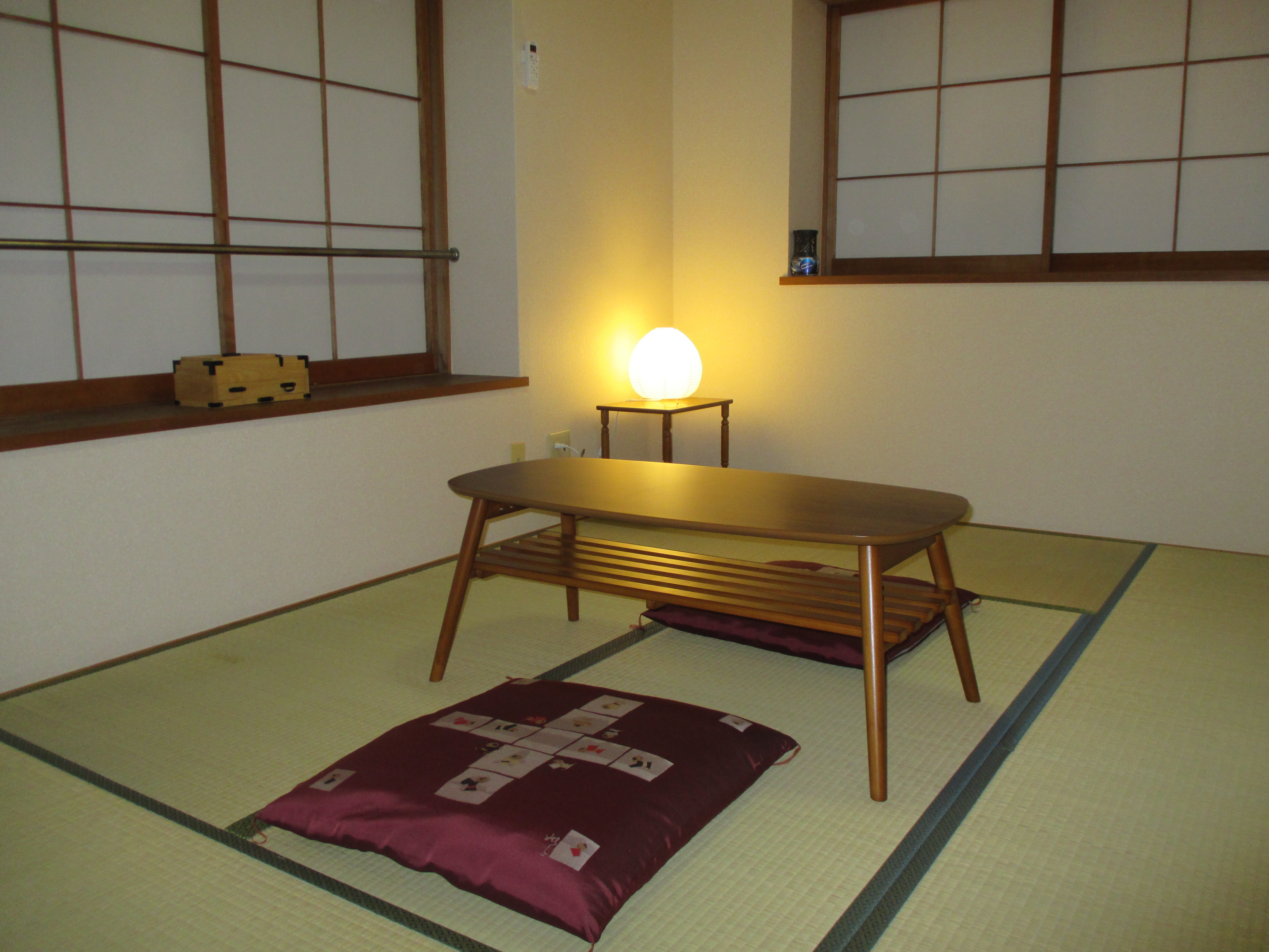Japanese-style room