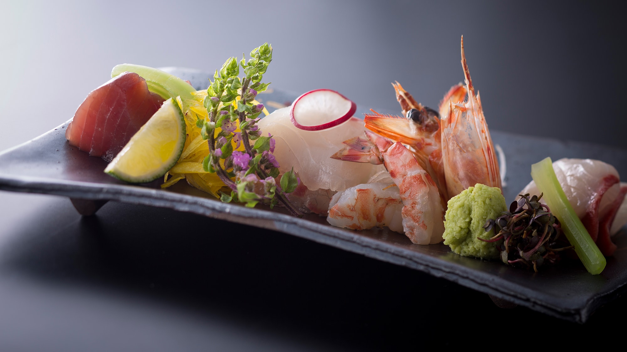 A variety of dishes (image) using seasonal ingredients nurtured by rich nature