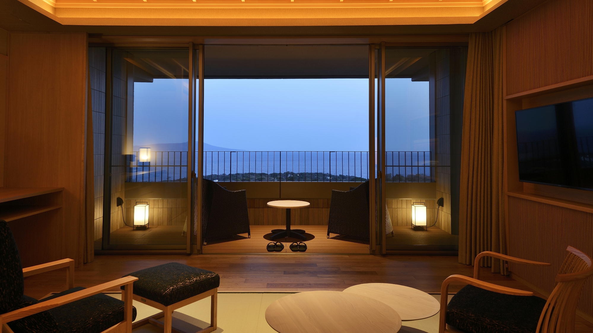 [With open-air hot spring bath] Luxury Suite / 104 square meters