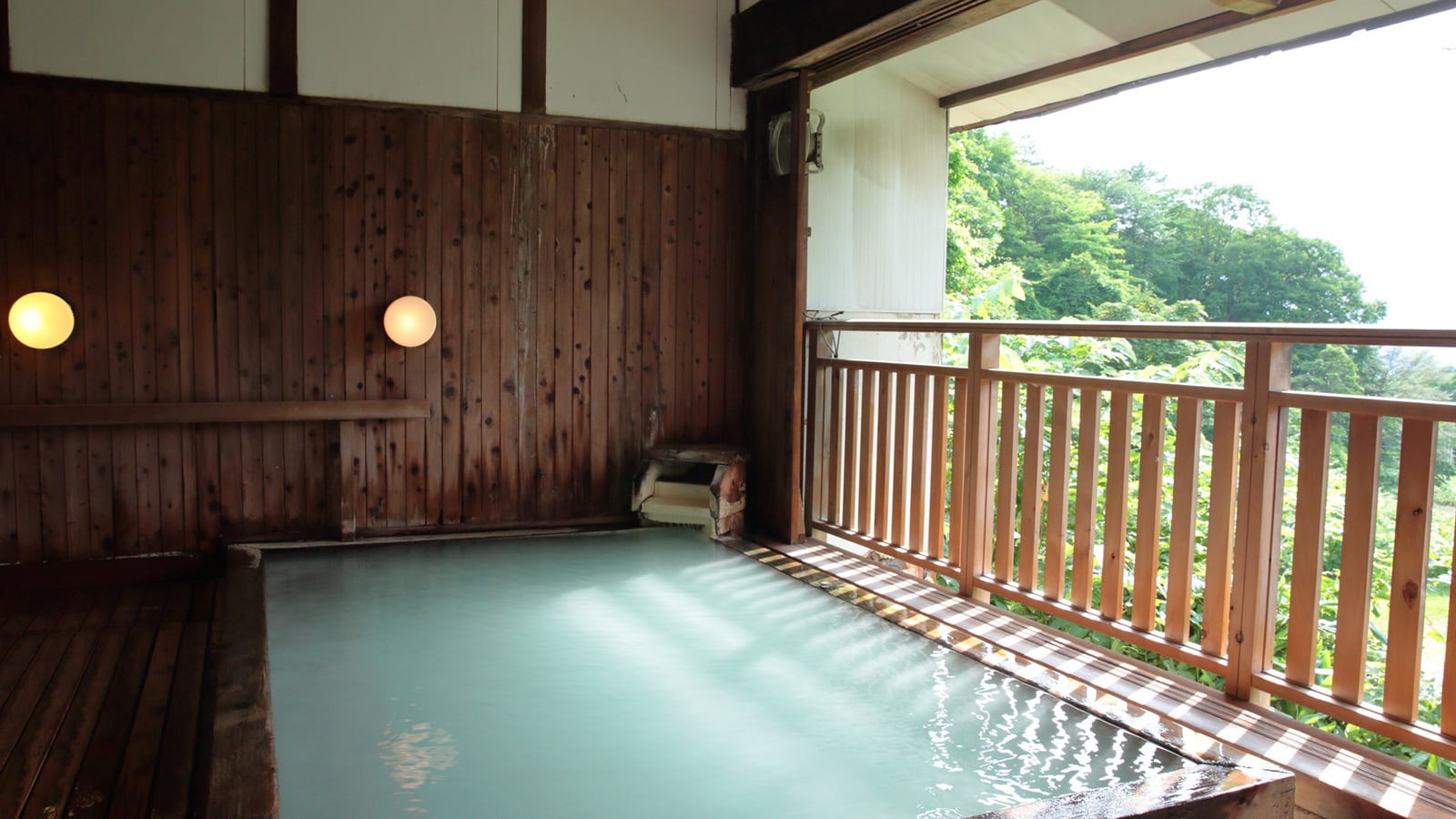 [Source view bath]